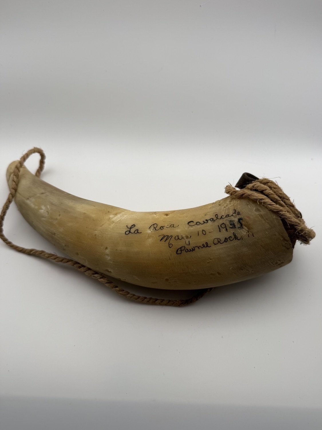 Vintage 1945 Pawnee Rock Kansas La Roca Cavalcade Carved Powder Horn with Cork