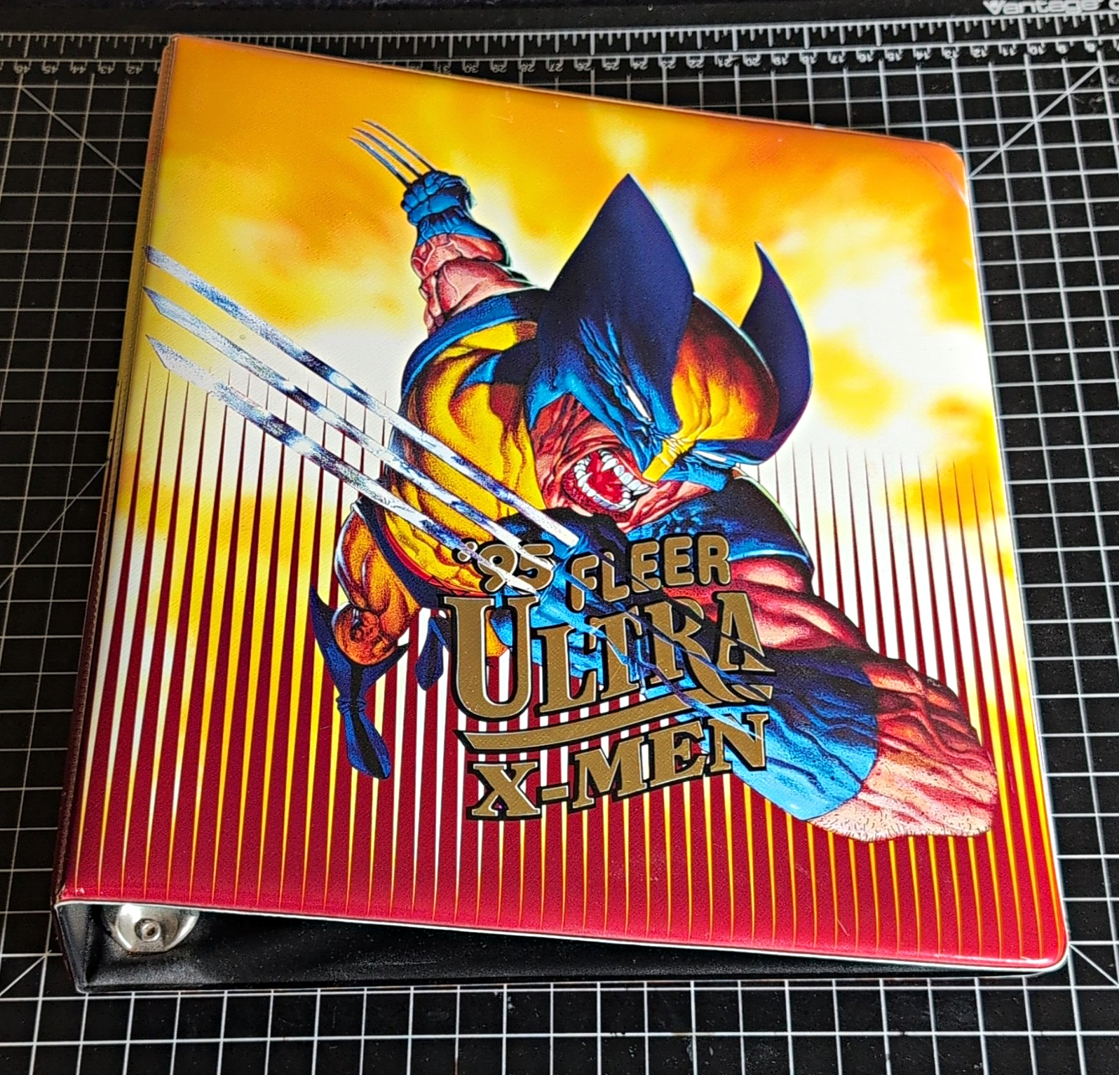 Fleer 1995 X-Men '95 Ultra Wolverine 3-Ring Binder Great Condition