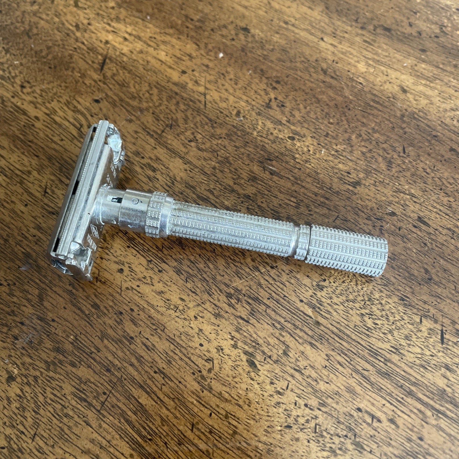 Vintage Gillette Fatboy Adjustable Safety Razor/1959 dial 1-9. Very good cond.