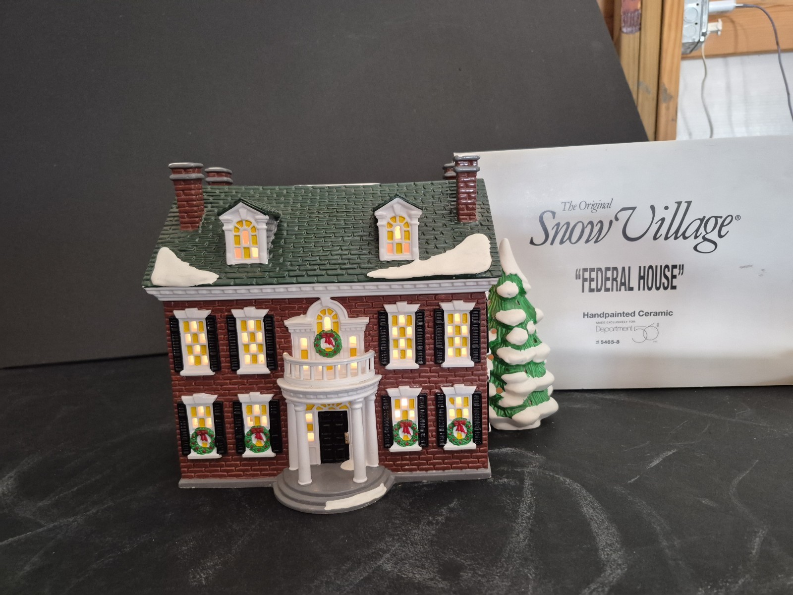 Federal Building Dept 56, Retired , Snow Village, Excellent Condition 