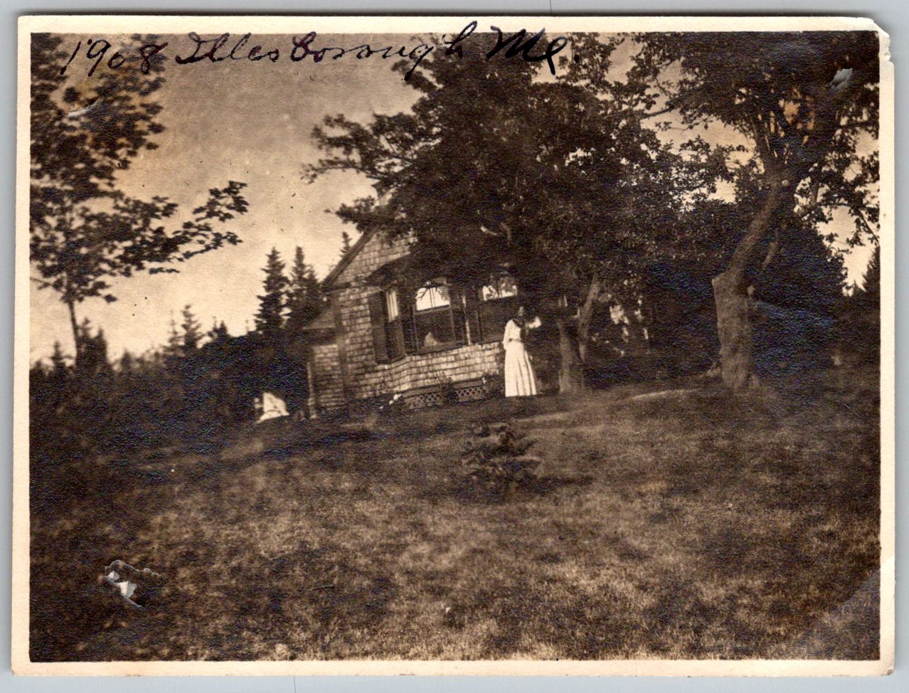 Vtg B&W Snapshot Woman By Cottage Stilesborough 1908 Women