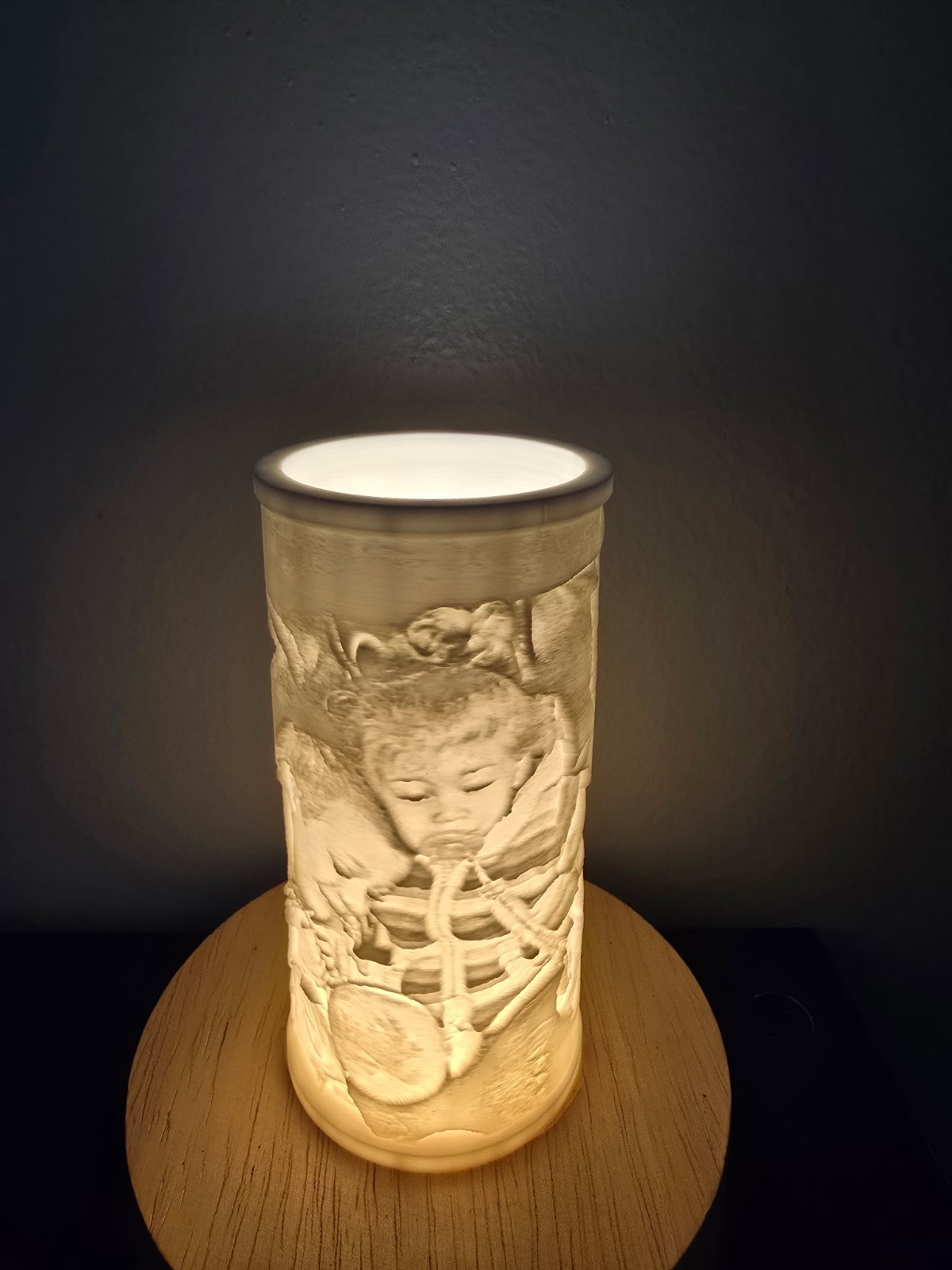 Turn your picture into a Custom Cylindrical Lithophane with LED Wooden Base.