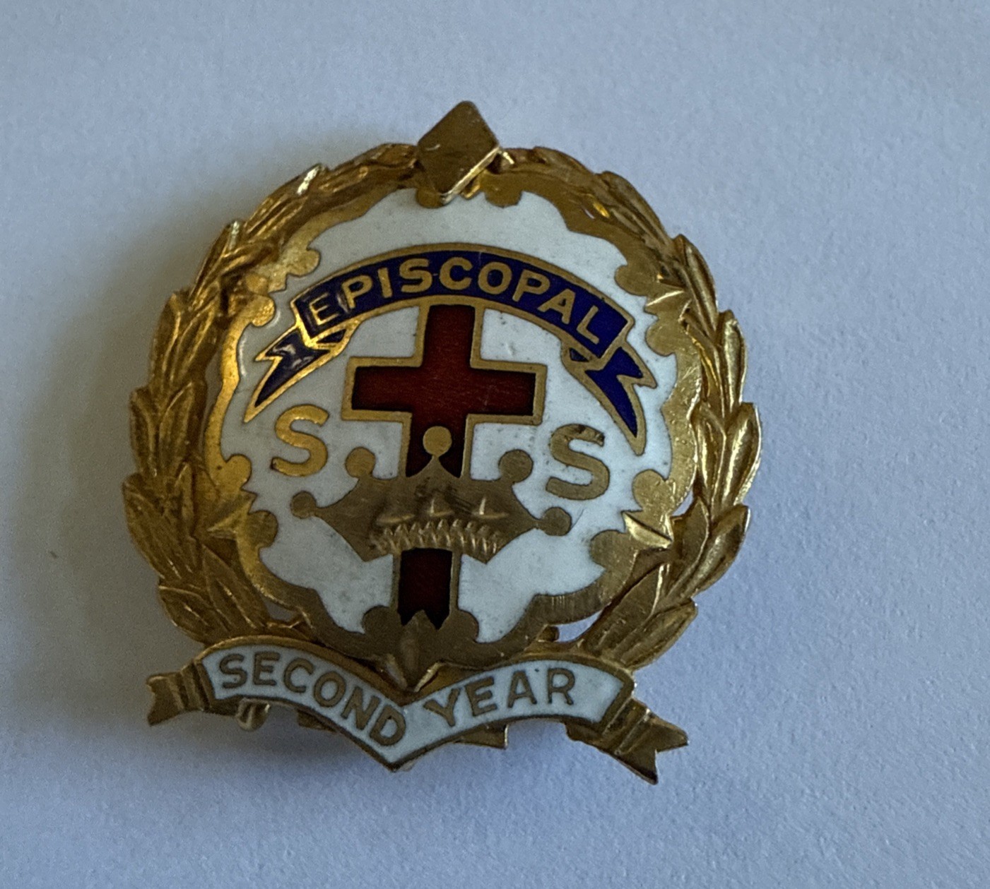 Vintage White Episcopal Sunday School 2nd Year Pin Cross & Crown Lapel Hat