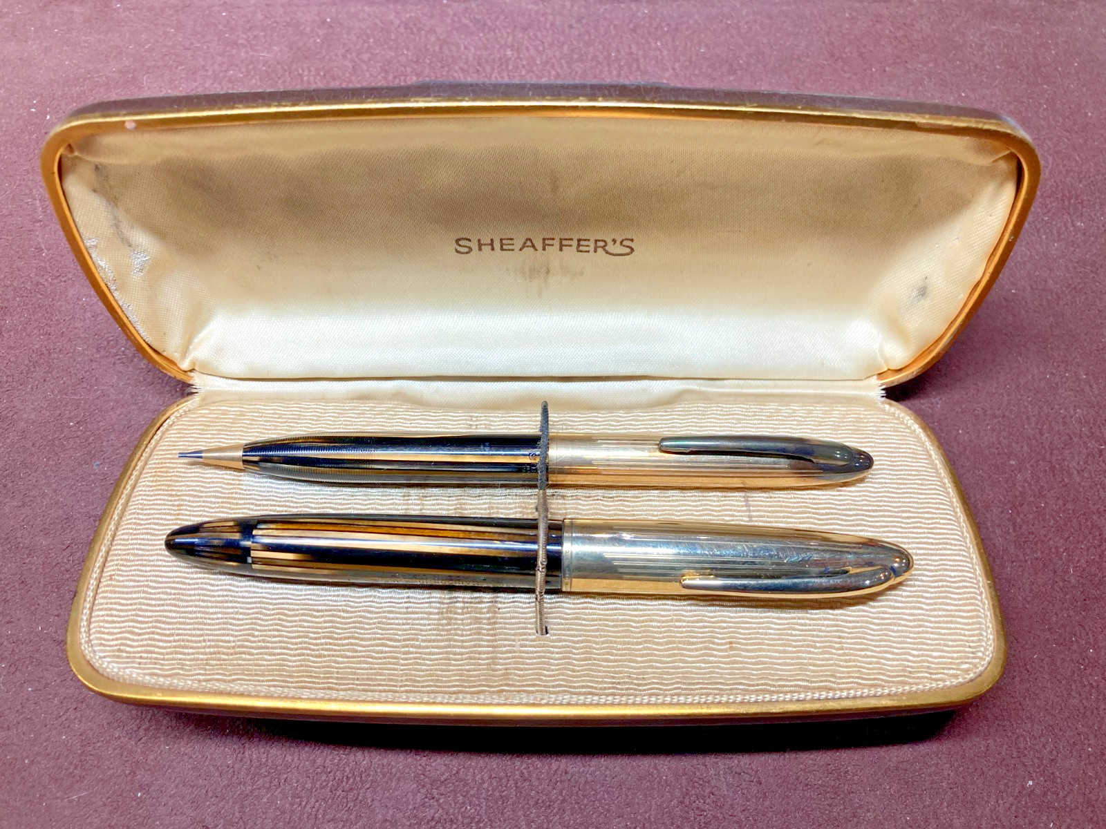 SHEAFFER 1650 TRIUMPH BALANCE FOUNTAIN PEN & PENCIL SET IN BOX