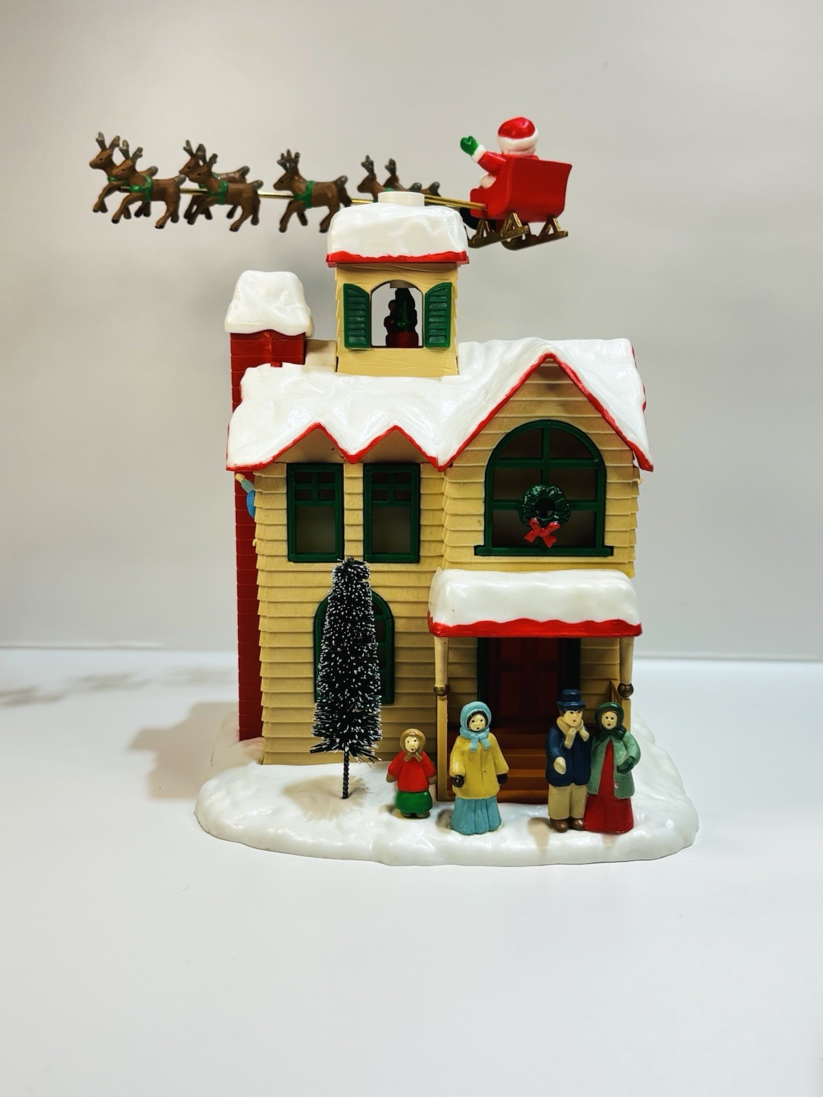Vintage 1980 Enesco Musical Animated Christmas House Santa Sleigh Box E-6142