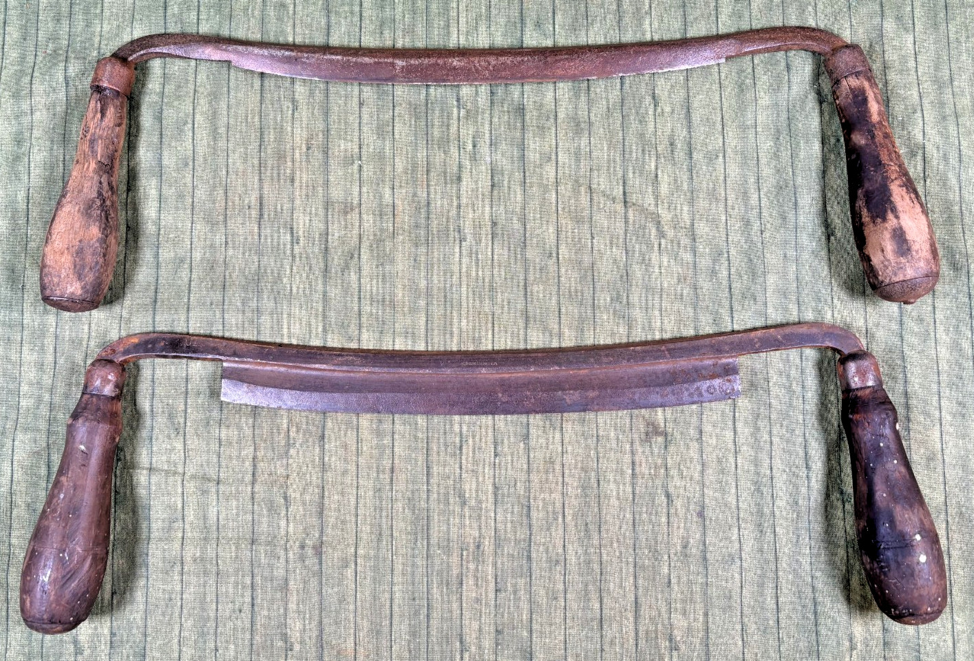 (2) Antique Vintage 10\