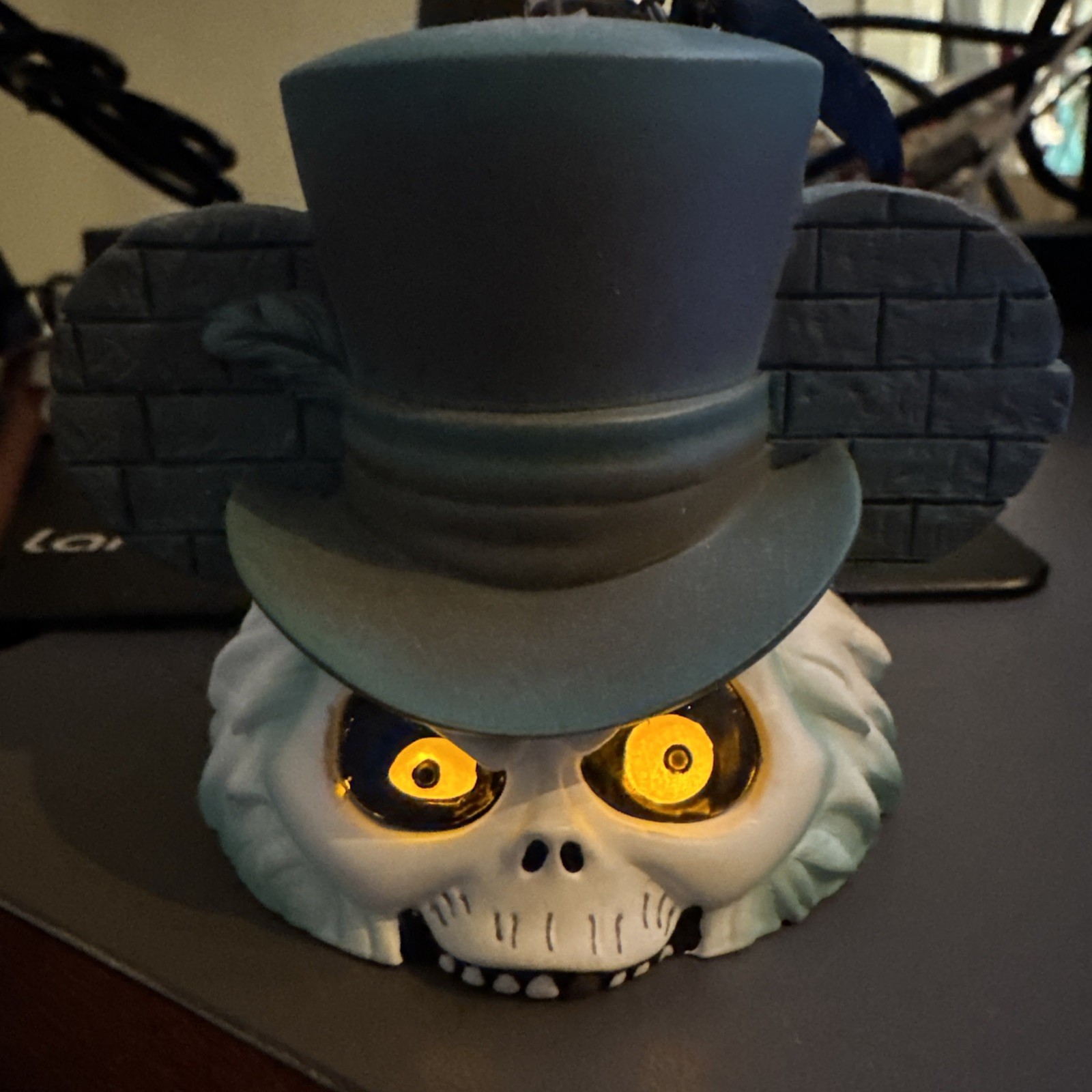 Hatbox Ghost Parks Pack LE 2016 Light Up Ornament