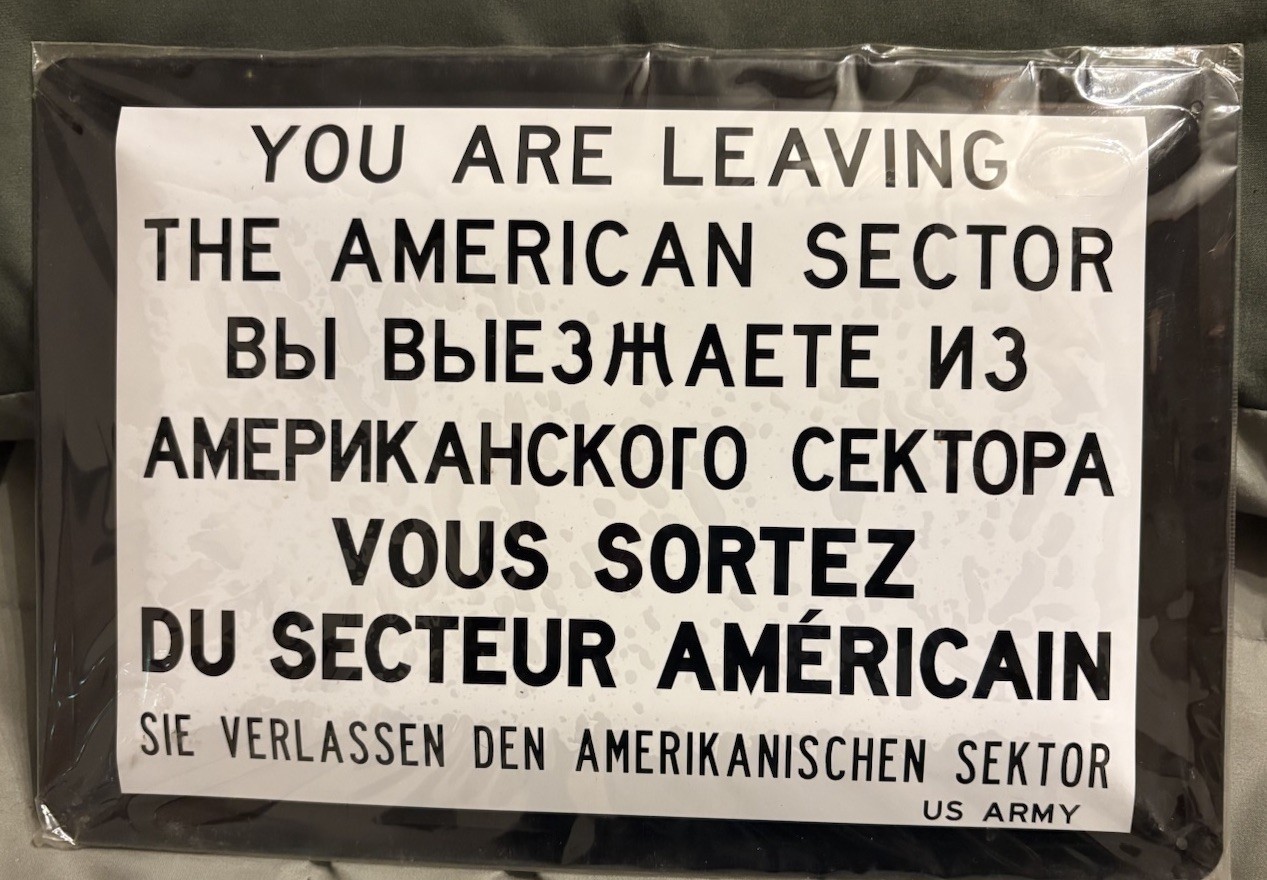 Checkpoint Charlie Replica Plaque : Cold War Icon