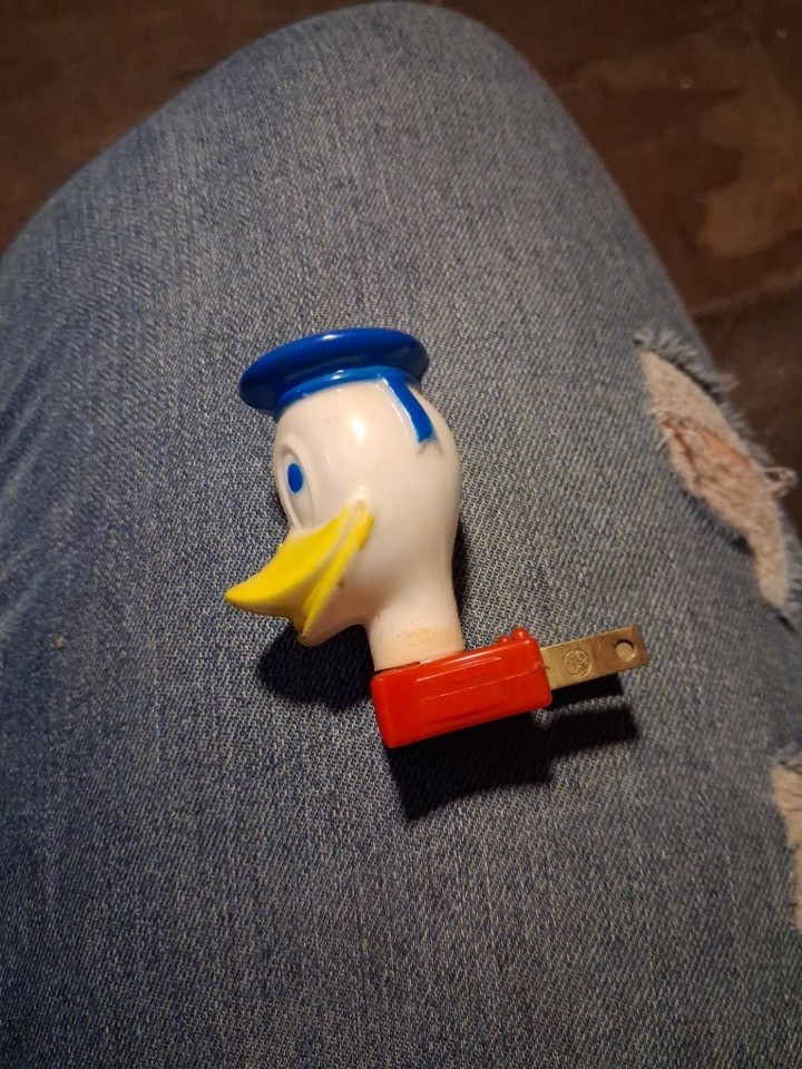 Vtg 1960\'s Hard Plastic DONALD DUCK NIGHT LIGHT = still working