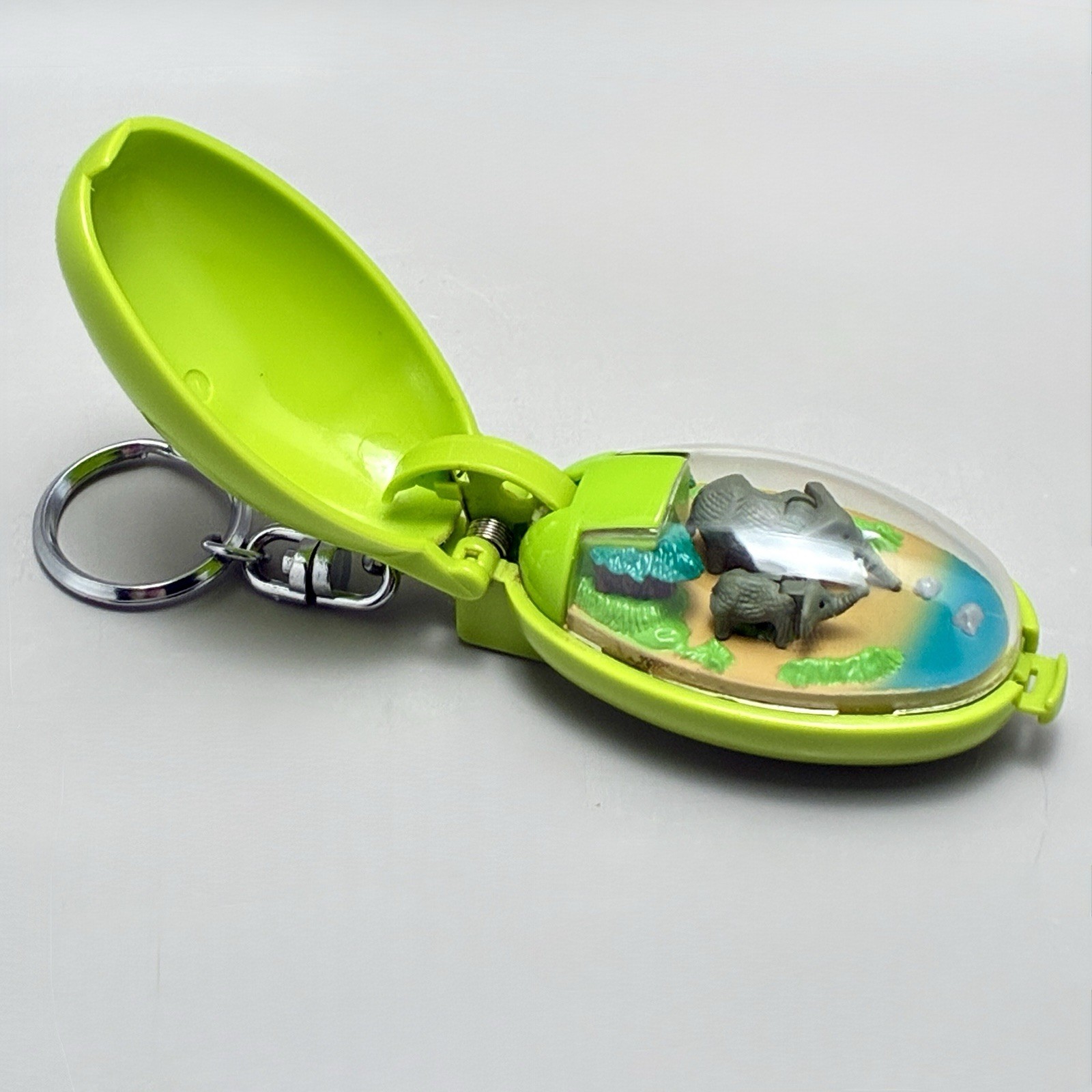 Vintage 1993 Takara Pocket Critters Keychain Elephants Green Case WORKS