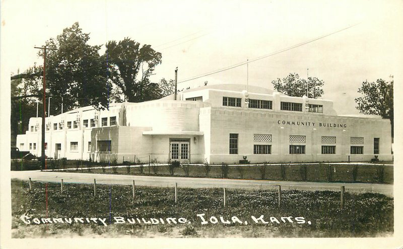 Kansas Iola Community Building 1940s RPPC Photo Postcard 22-3147