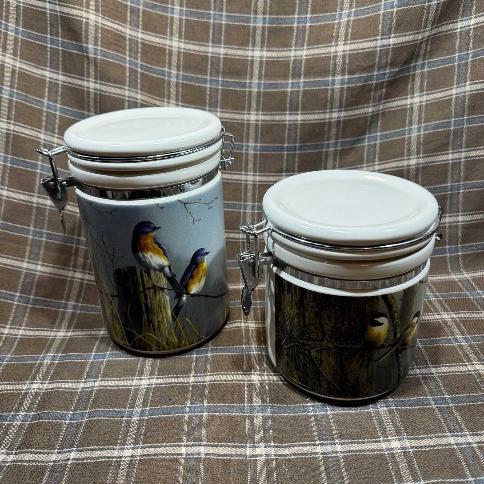 Vintage Hautman Brothers 2002 Tone World Pair Ceramic Canisters Chickadee Birds