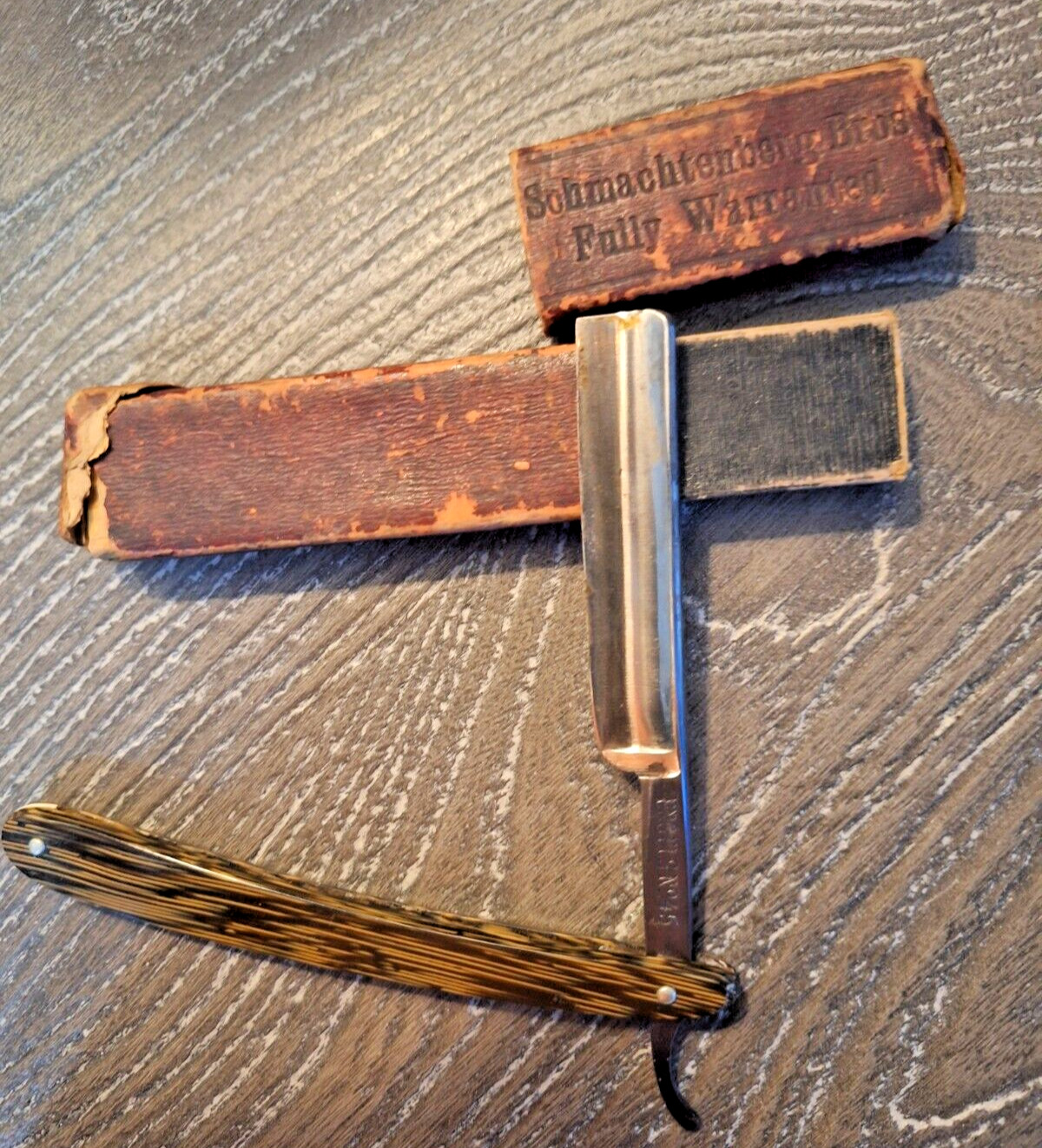 Antique (circa early 1920s) Barber's Straight Razor with Original  Box