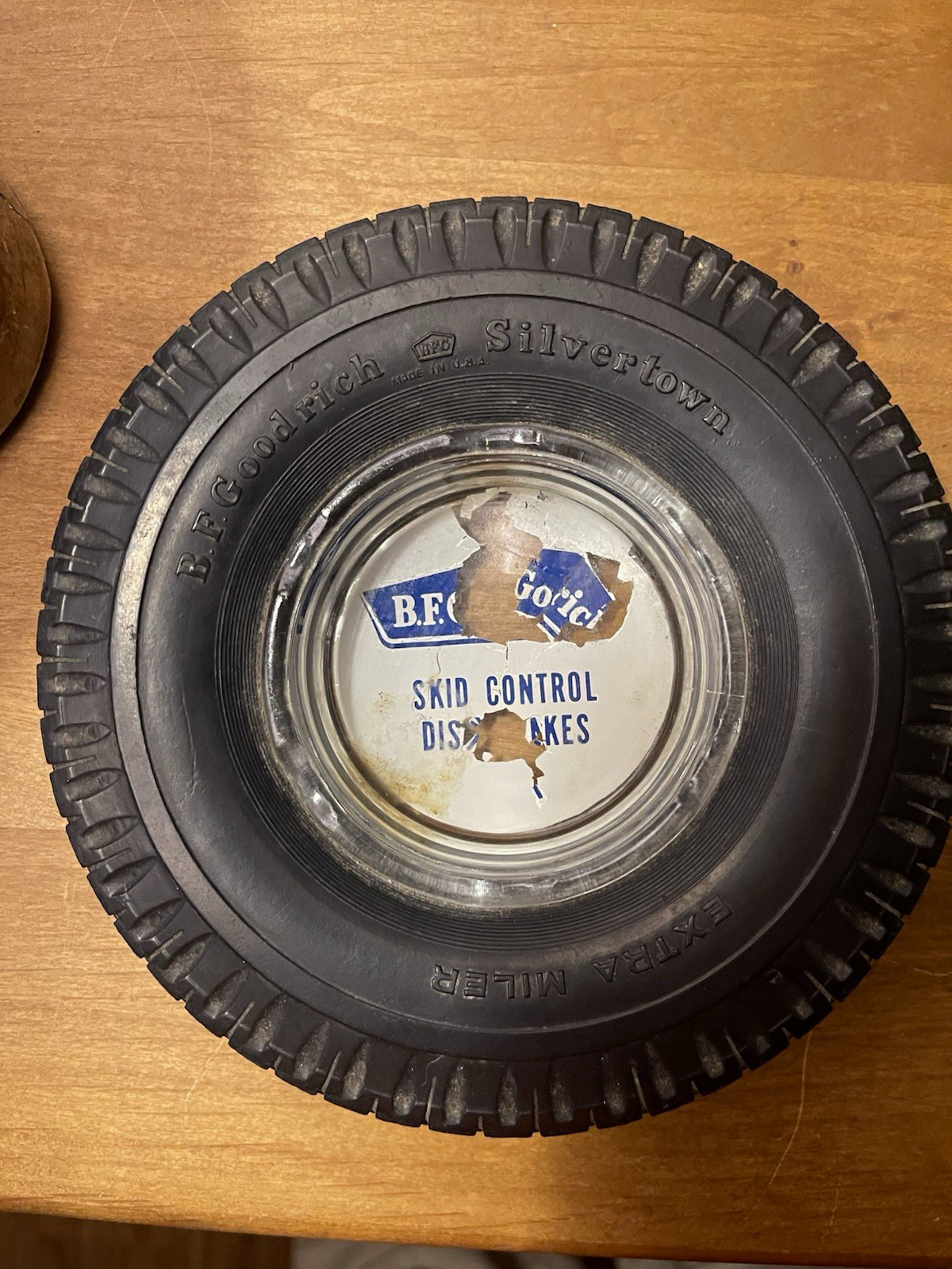 B.F. Goodrich Silvertown Skid Control Disc Brakes Tire Ashtray vintage