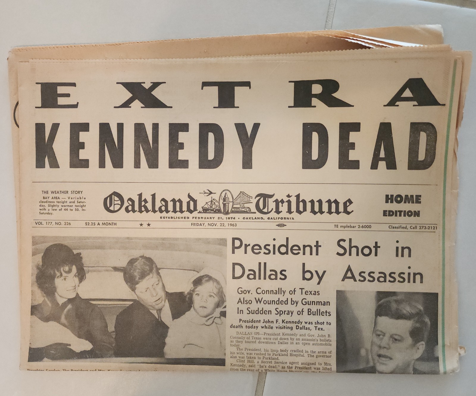 Vtg JFK Assassination Extra Kennedy Dead Oakland Tribune Newspaper 11/22/1963