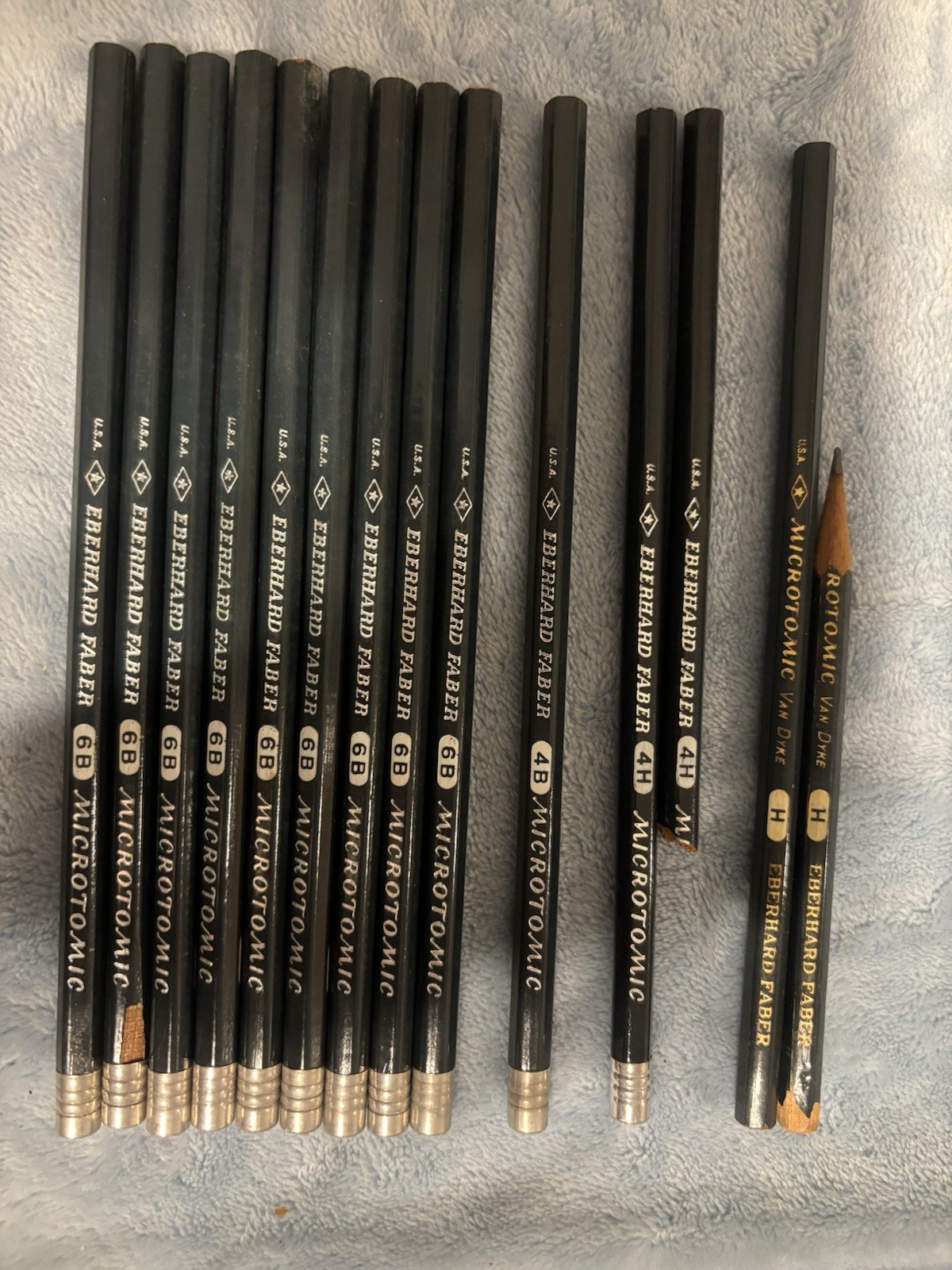 14 Vintage Eberhard Faber Microtomic HB Woodclinched Pencils (2 Van Dyke)