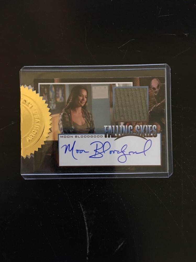 FALLING SKIES 4 Box Dealer Incentive Moon Bloodgood Autograph Costume Card