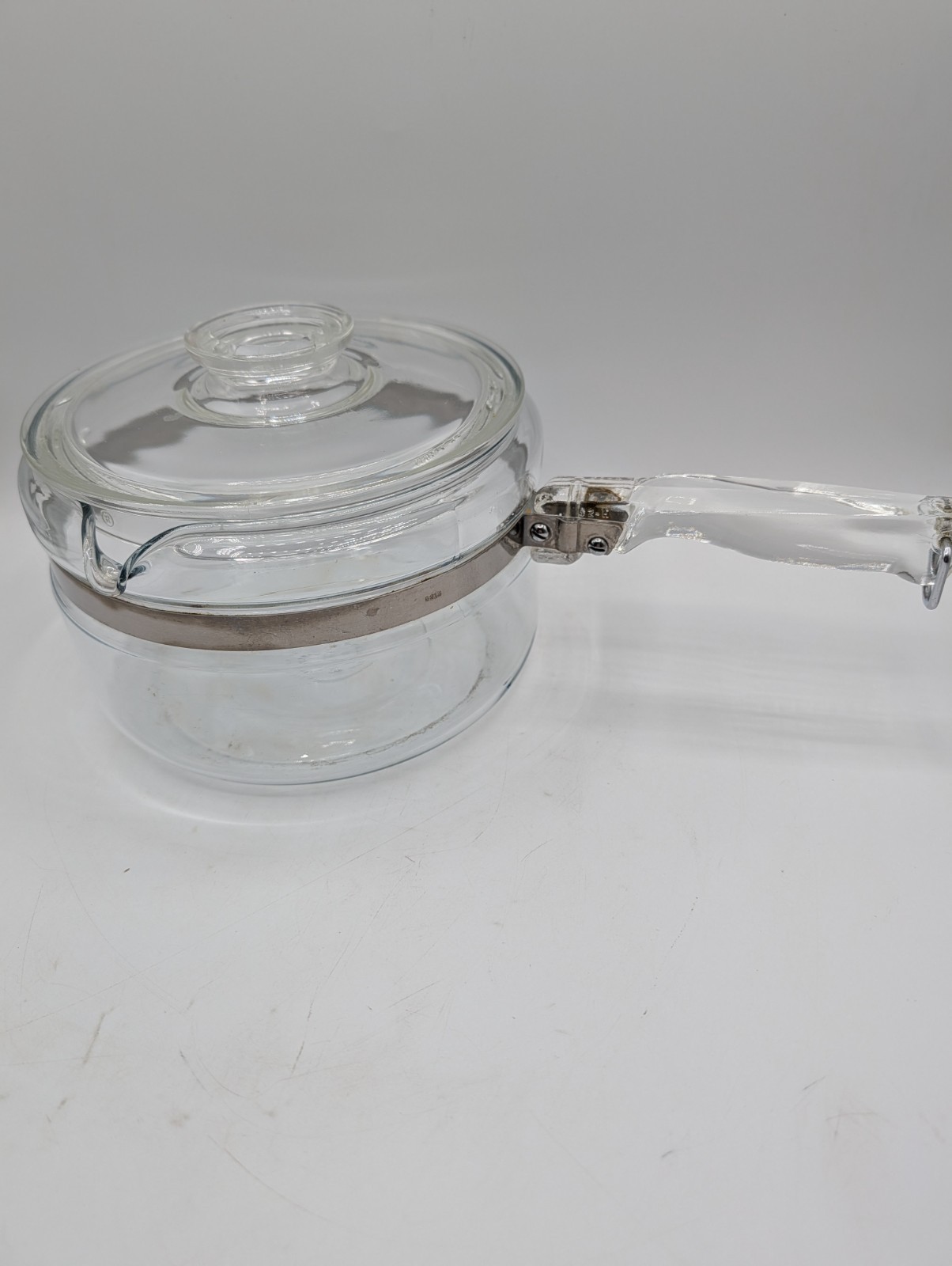 Vintage PYREX Flameware 6324-B 2 Qt Glass Saucepan Locking Lid Handle USA