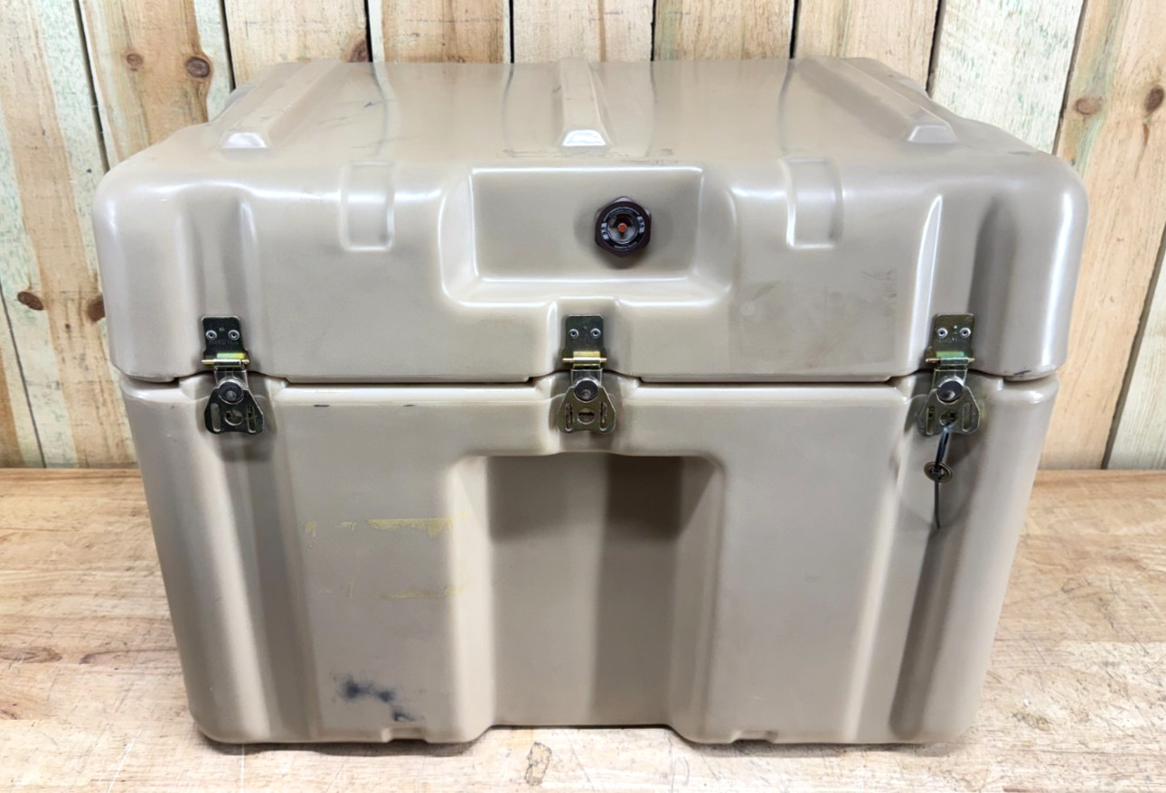 Pelican Hardigg Footlocker Tan Case 25x19x19 Military PSI Waterproof