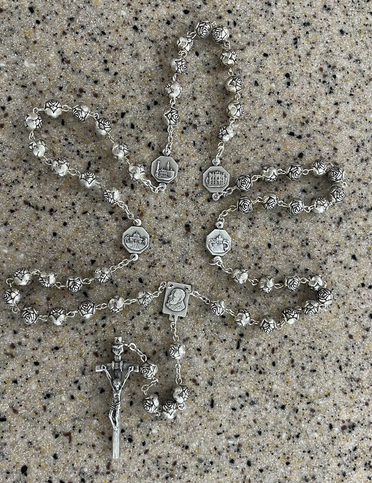 Pope John Paul Il Jubilee 2000 Four Basilica commemorative rosary.