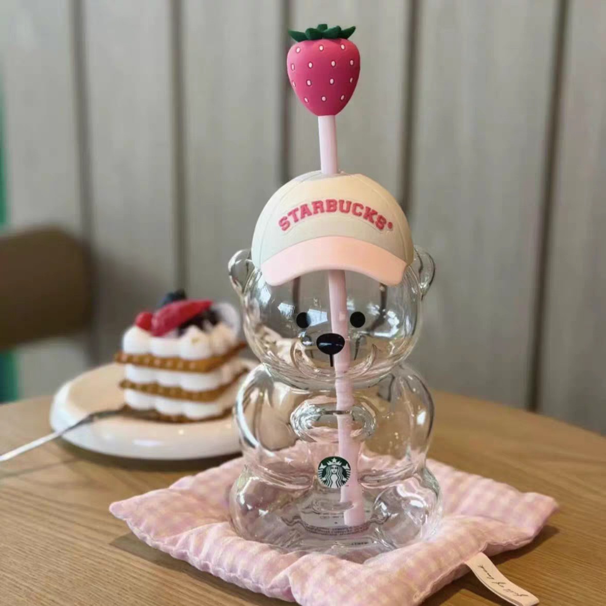 2026 New Starbucks Cute Bearista Bear Cup Tumbler Strawberry Topper Baseball Cap