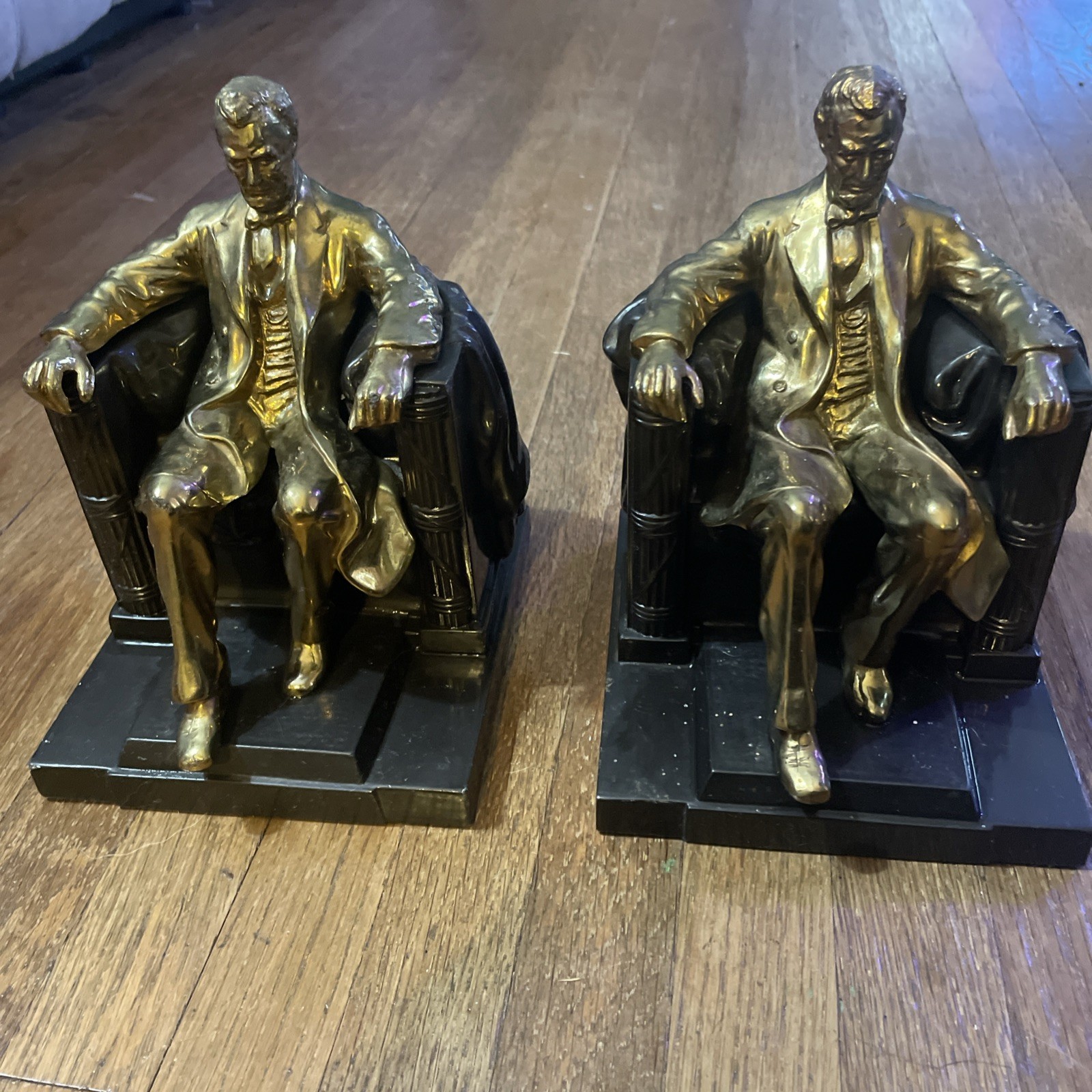 2 Vintage Lincoln in the Chair Statue Philadelphia Mfg Heavy Metal 7” bookends 