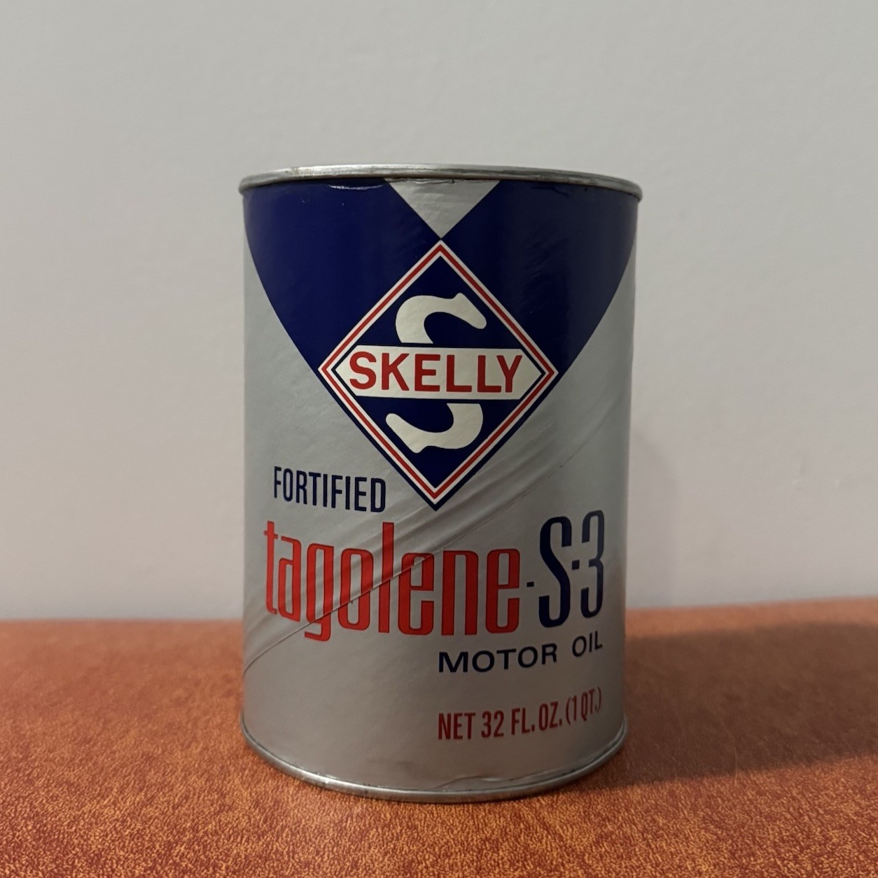Vintage Skelly Tagolene - S-3 1 qt Full Motor Oil Can NOS S.A.E. 20 Red & Blue