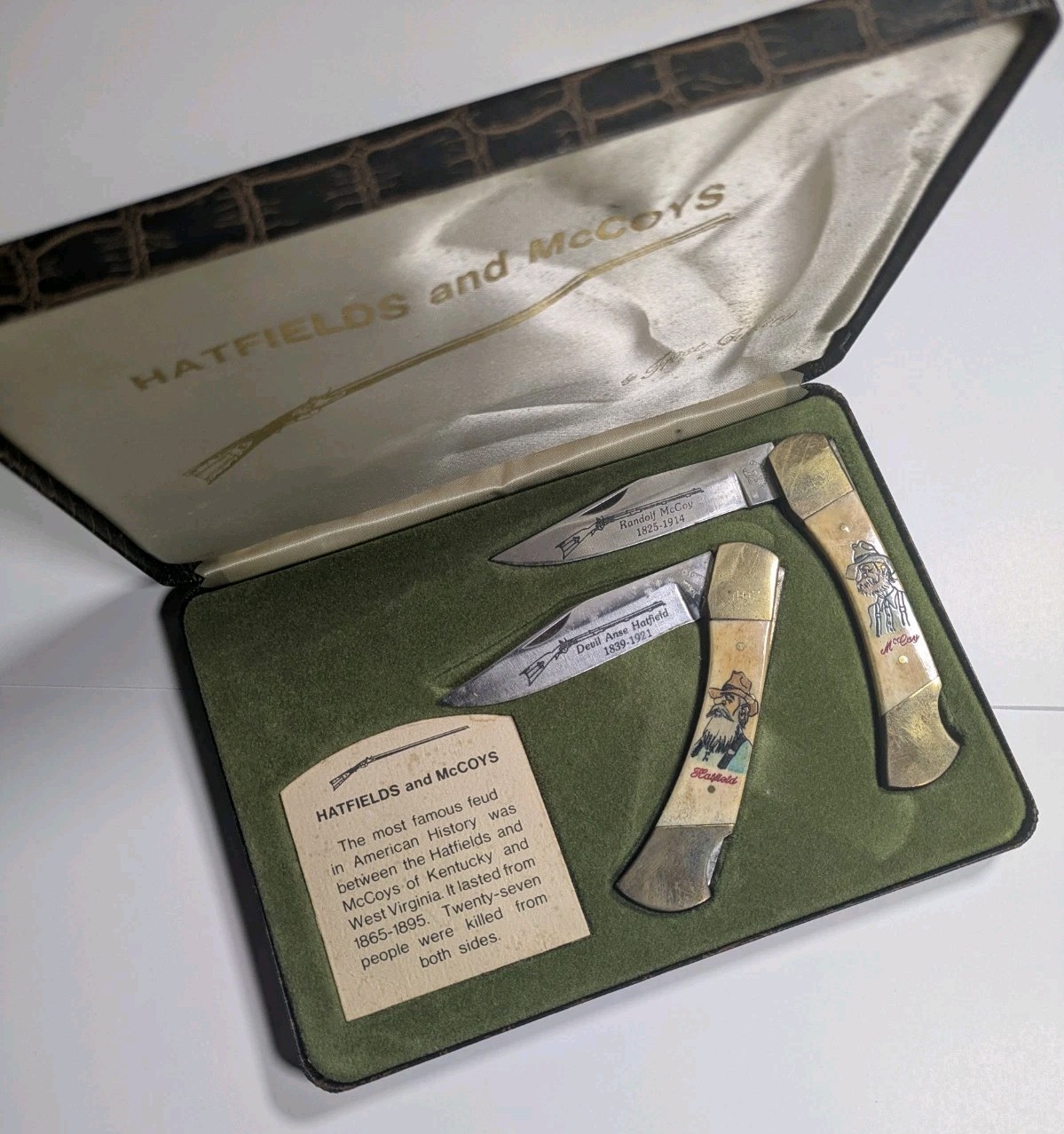 Frost Cutlery Hatfield And McCoy Knife Set. #288