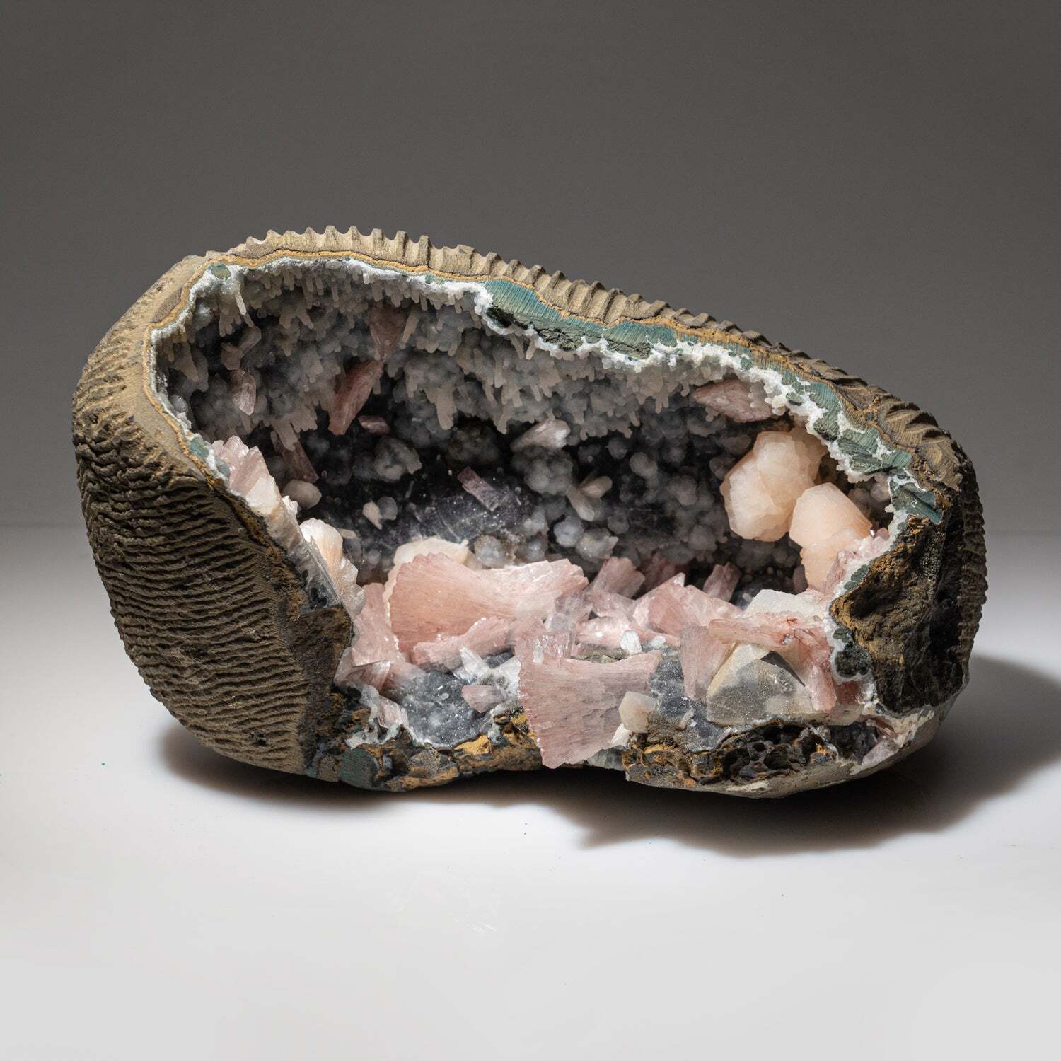 Heulandite on Chalcedony with Stilbite from Sawda, Maharashtra, India