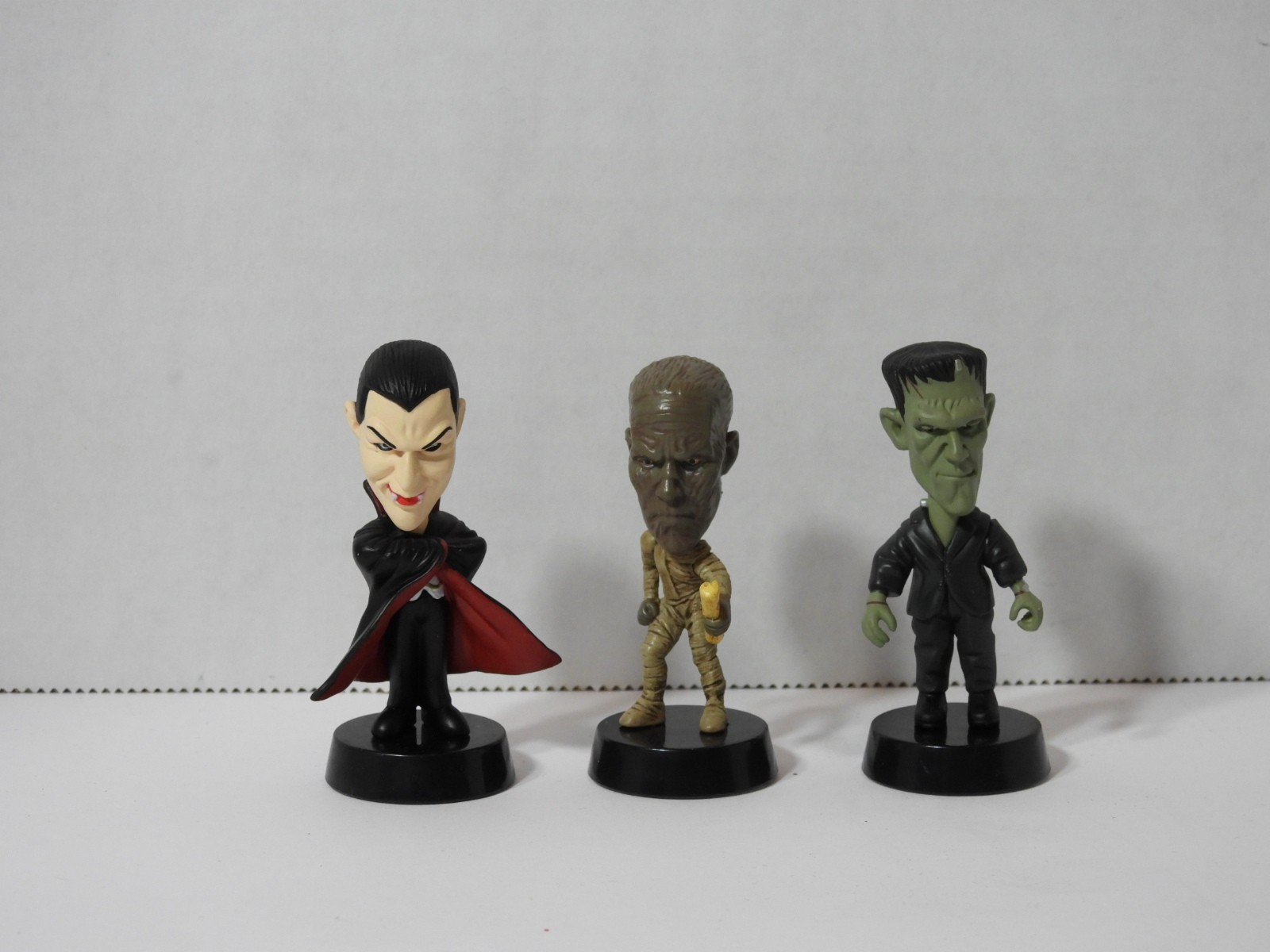 UNIVERSAL STUDIOS MINI BOBBLERS DRACULA, MUMMY & FRANKENSTEIN NEW APPLAUSE