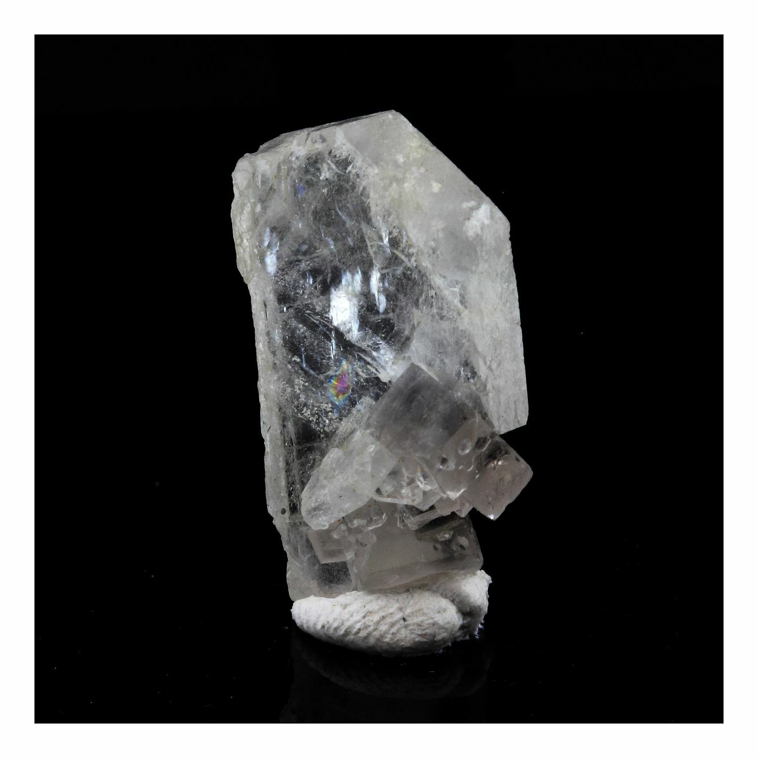 Fluorite + Baryte. 24.5 Ct. Fontsante Mine, Var, France.