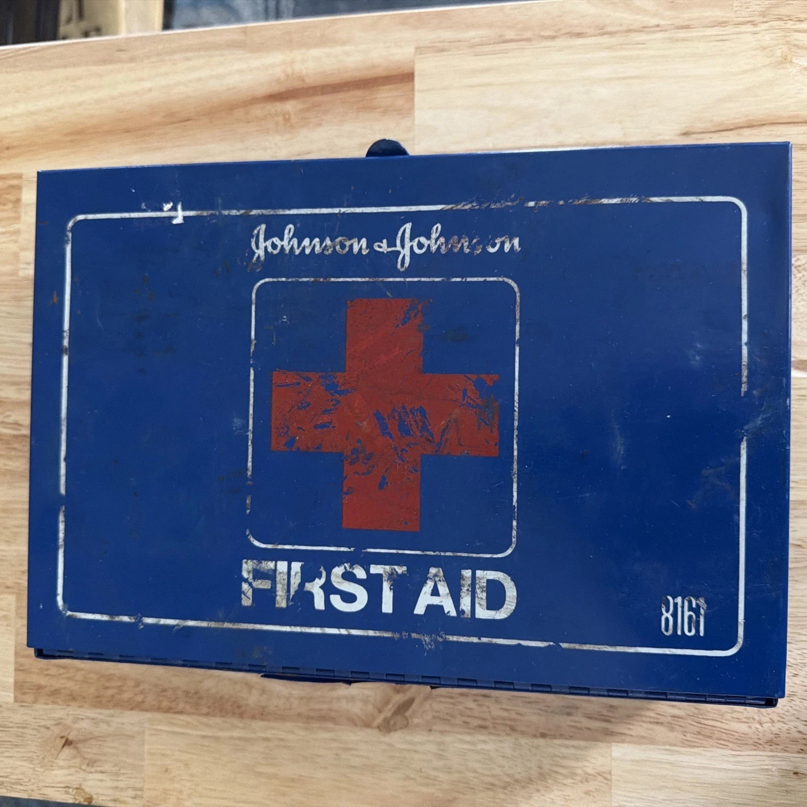 Vintage Johnson & Johnson #8161 Wall Mountable First Aid Kit Metal Box Unused