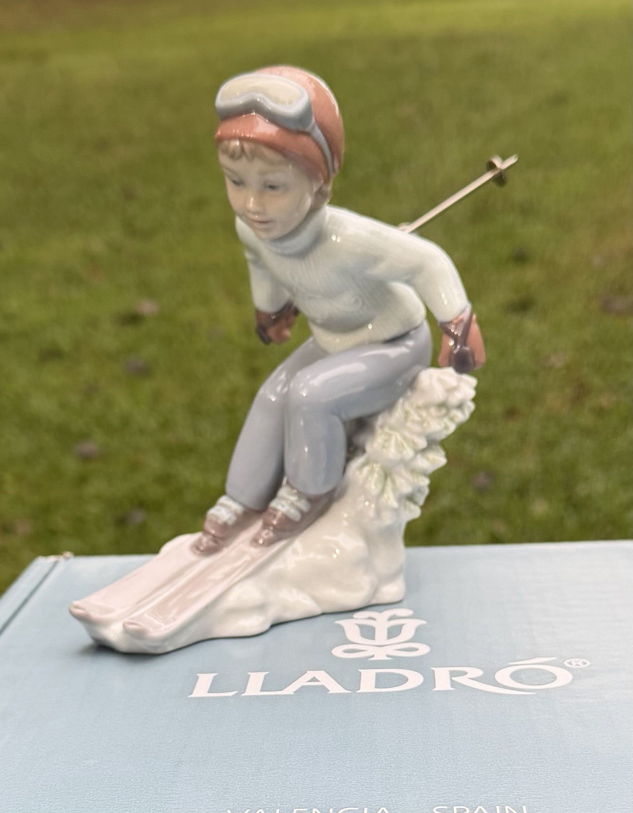 Lladro Figurine #8325 \