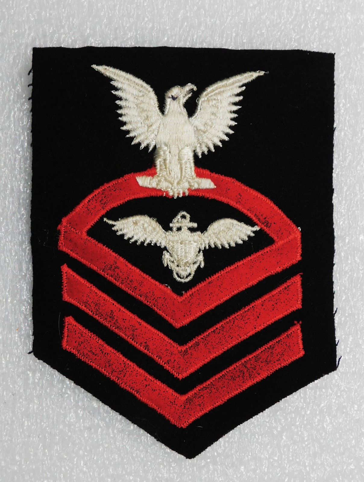 1943  DATED CHIEF PETTY OFFICER RIGHT ARM AVIATION PILOT RATING BADGE