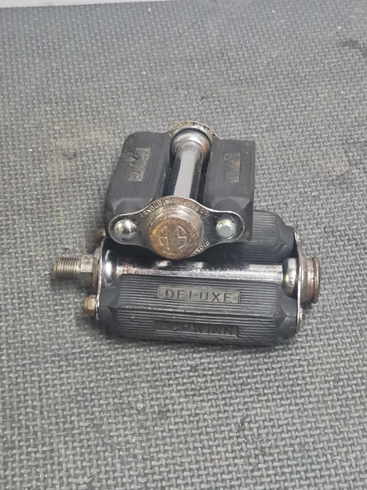 Vintage 1940's-50's Mens Schwinn Deluxe Bicycle Pedals Phantom Autocycle Panther