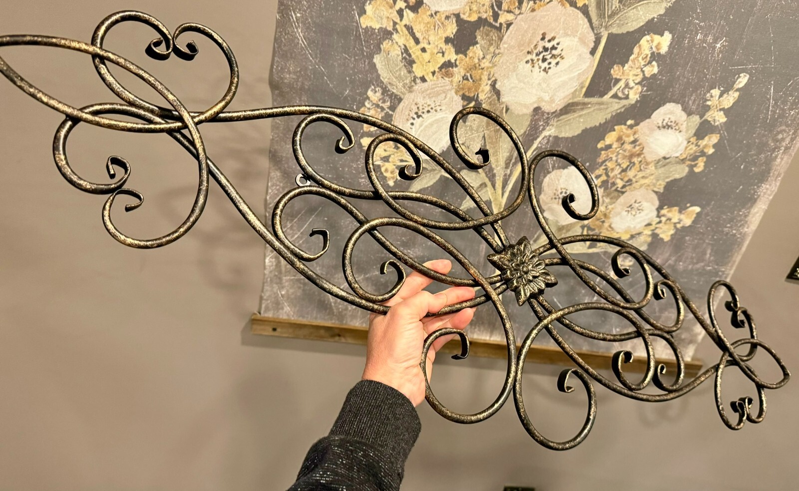 Large Iron Metal Wall Hanging Scroll Floral Swirl Bronze 37