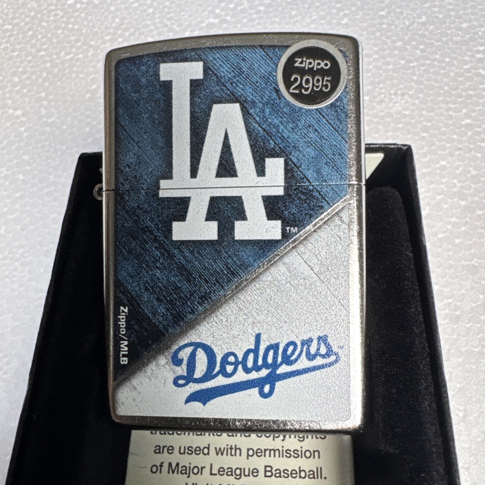 Zippo MLB Los Angeles Dodgers Baseball Silver Lighter - 49736 - New