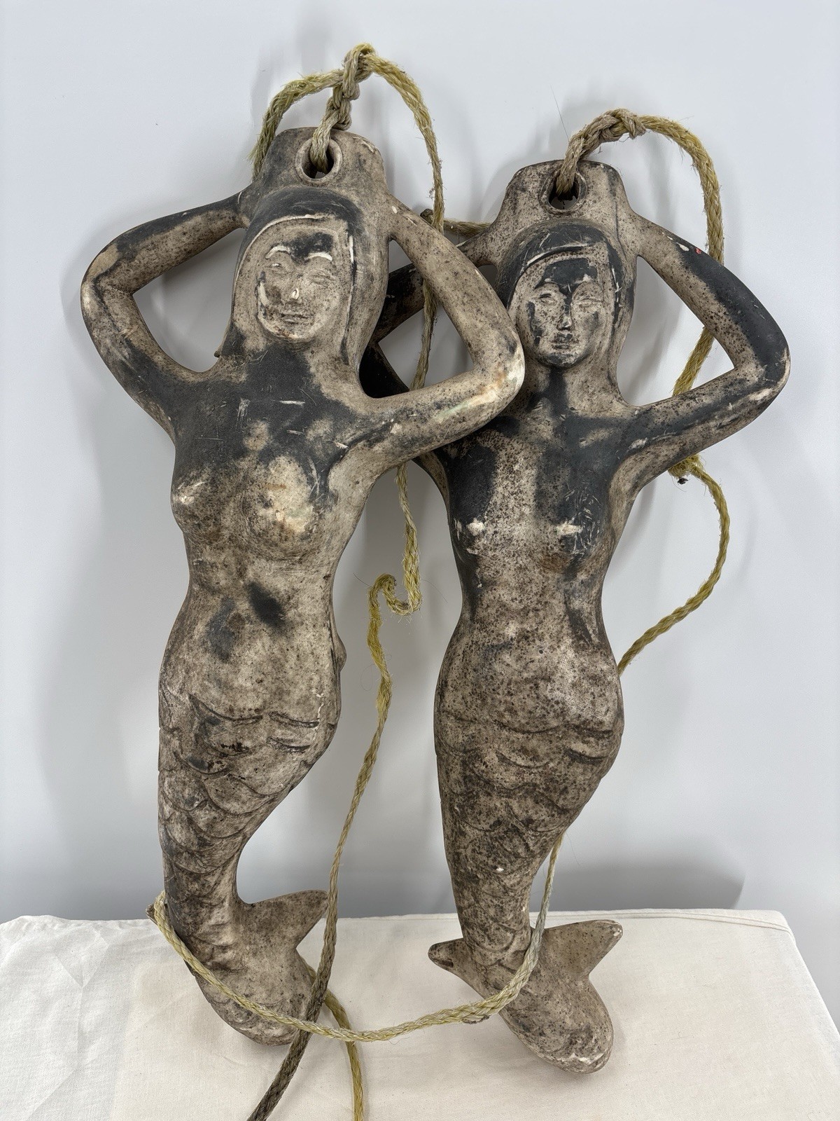 2 VINTAGE MERMAID 22