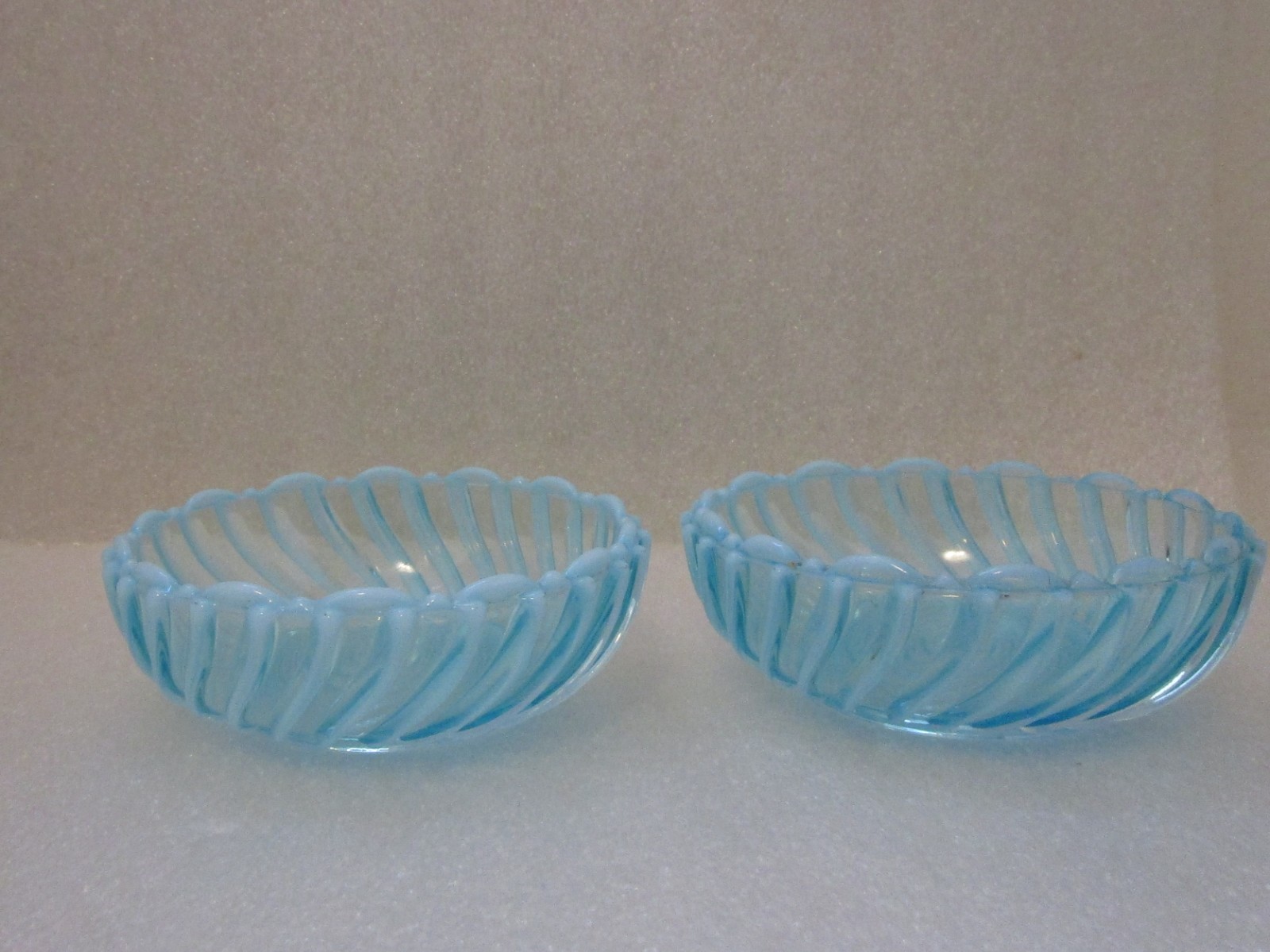 Pr A J Beatty Blue Opalescent Ribbed Swirl EAPG 1890 GLASS Berry ICE CREAM Bowls