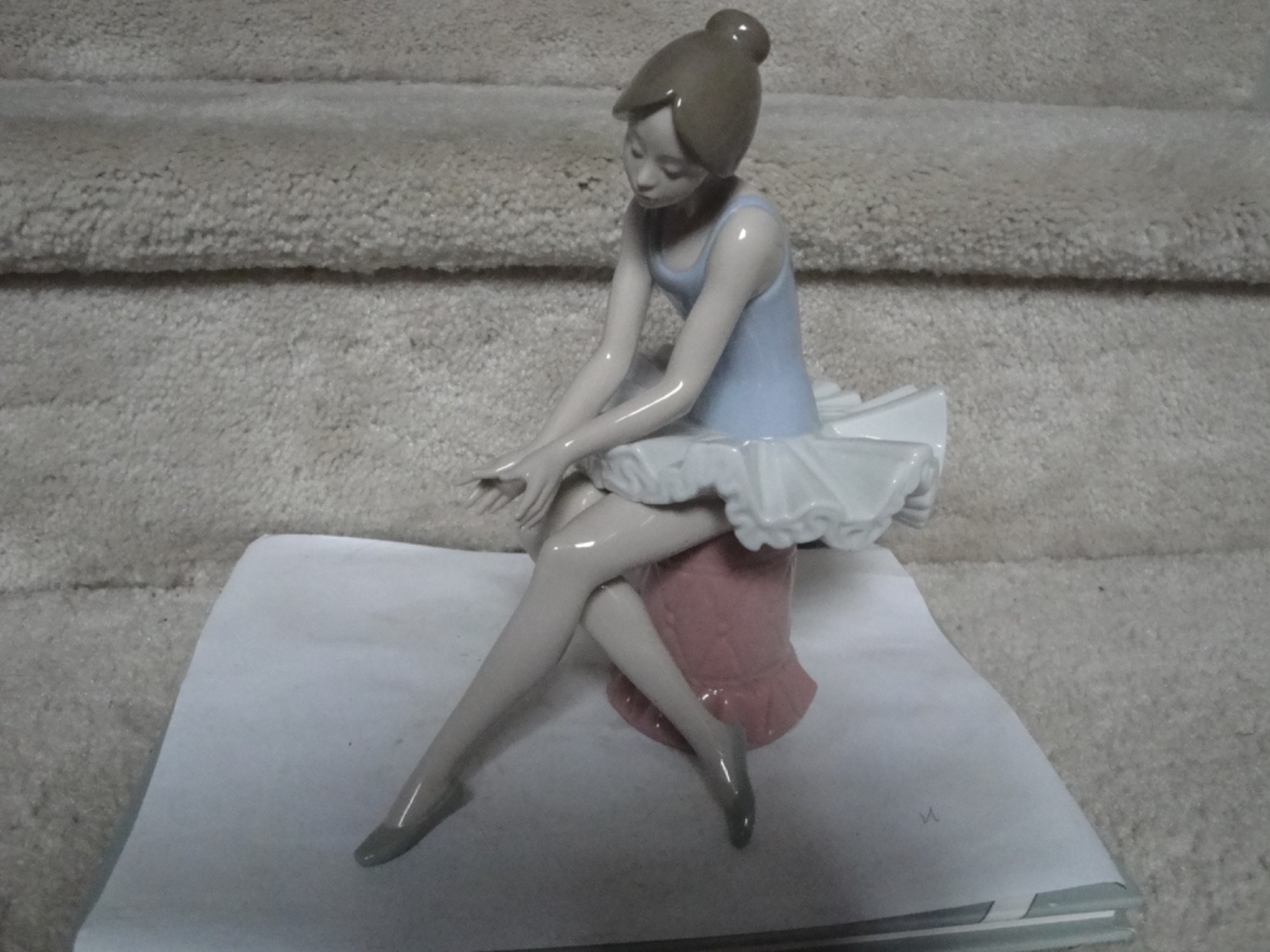 Vintage NAO By lladro #1179 Sitting Ballerina 9'' Porcelain Figurine Minty 