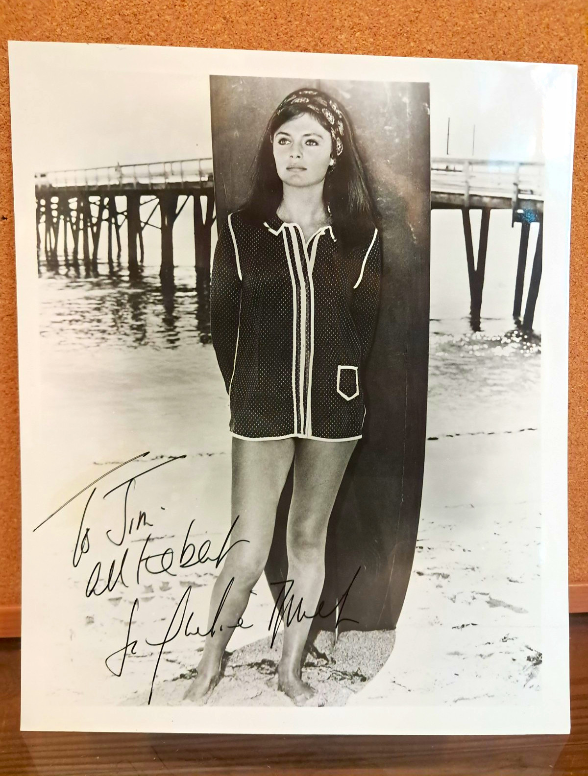 Jacqueline Bisset - Vintage Signed 8x10 Photo Surfboard Beach Autograph Classic