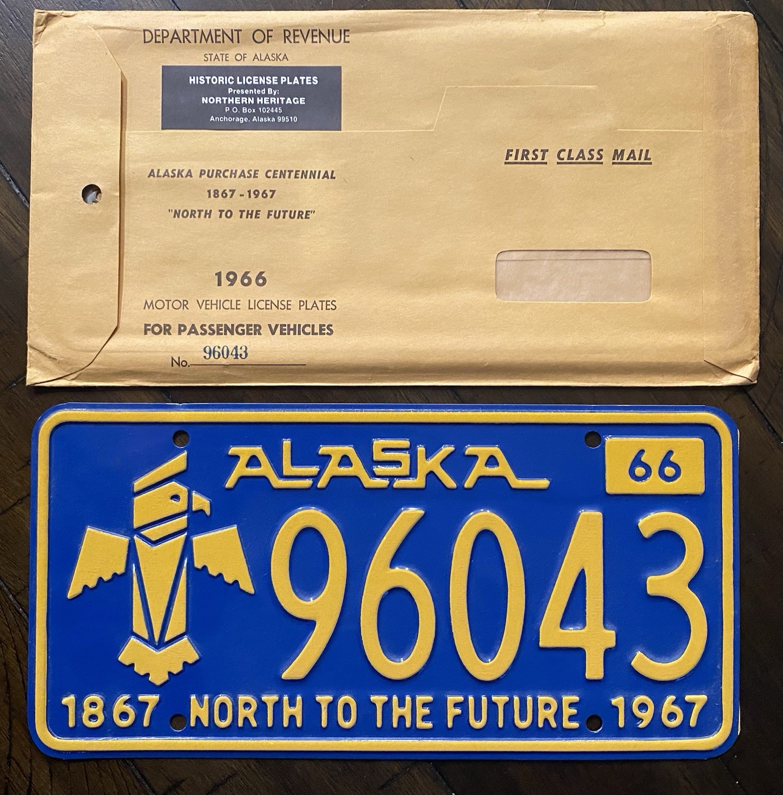1966 Alaska License Plate Totem North To The Future Unused With Paper Sleeve