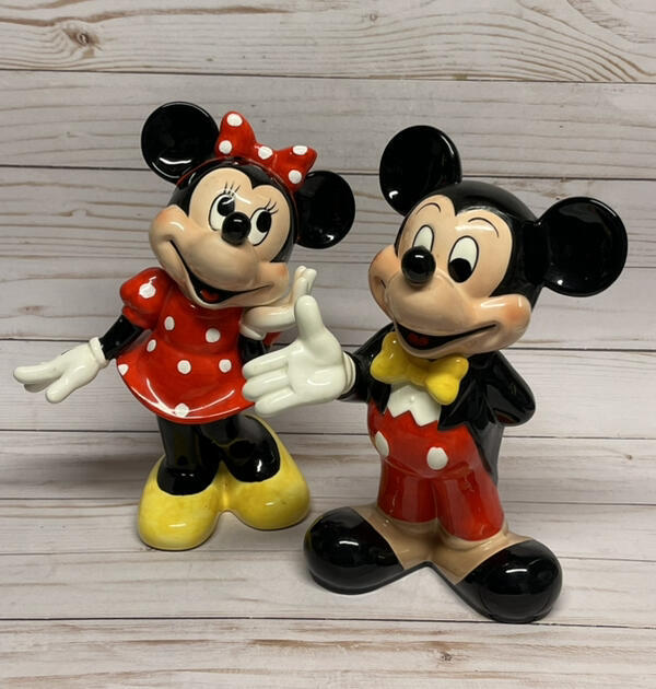 Disney Mickey & Minnie 9.5