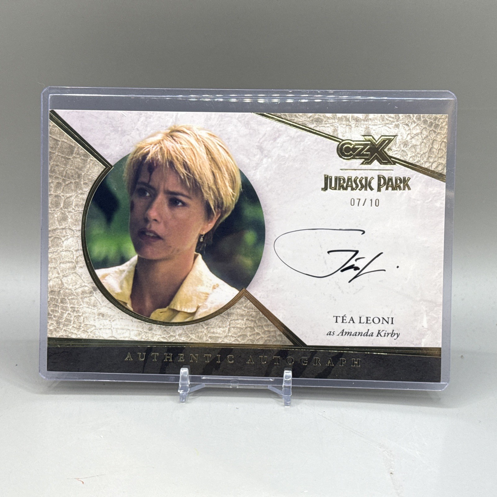 2026 SDCC Cryptozoic CZX Jurassic Park Tea Leoni as Amanda Kirby Auto #7/10 JP