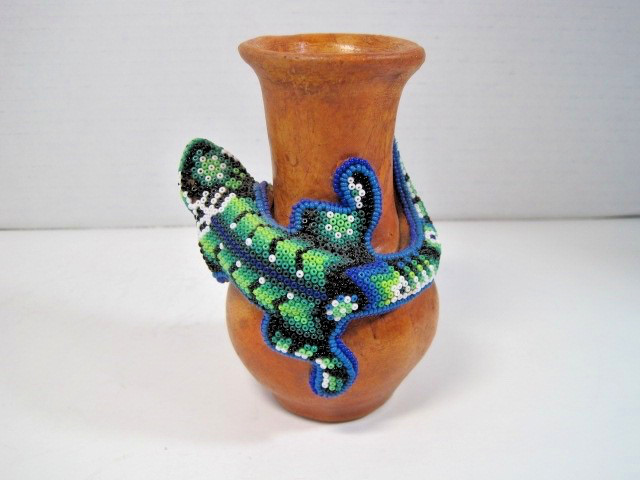 Vintage Huichol Hand Beaded Lizard On Pottery Vase Mexican Native Folk Art 5