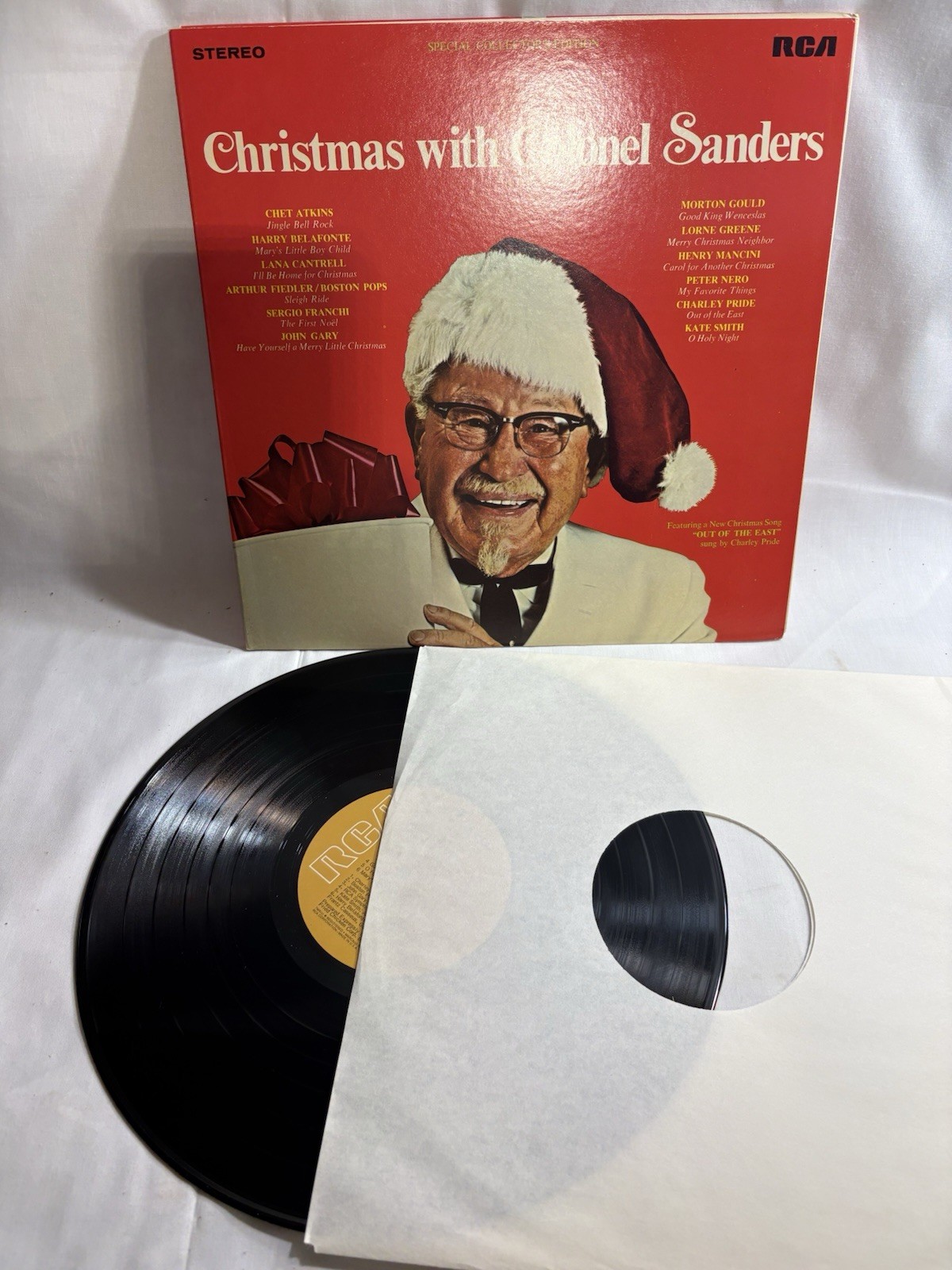 NOS 1969 RCA Victor Christmas w/ COLONEL SANDERS 12\