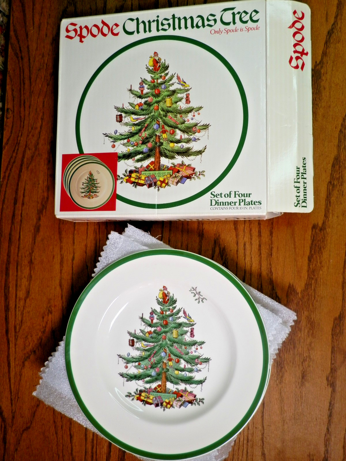 VTG Spode Christmas Tree 4 Dinner Plates S3324 10.75” England Original 1993 NIB