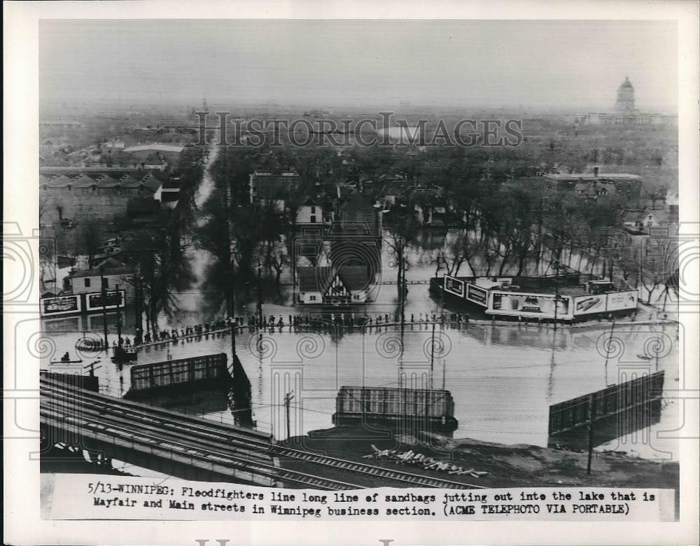 1950 Press Photo Flooding in winnipeg, Canada in an aerial view - nea68287