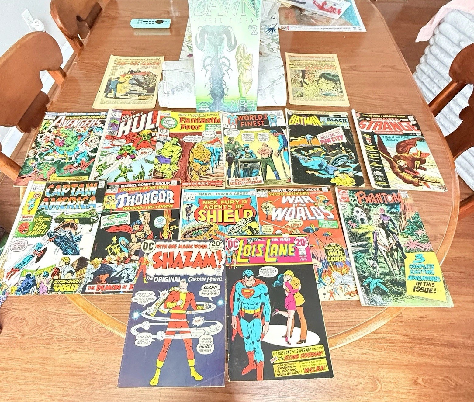 Big Vintage Comic Book Lot 16 Books 15 20 Cent Covers Rare Shazam Lois Lane Hulk