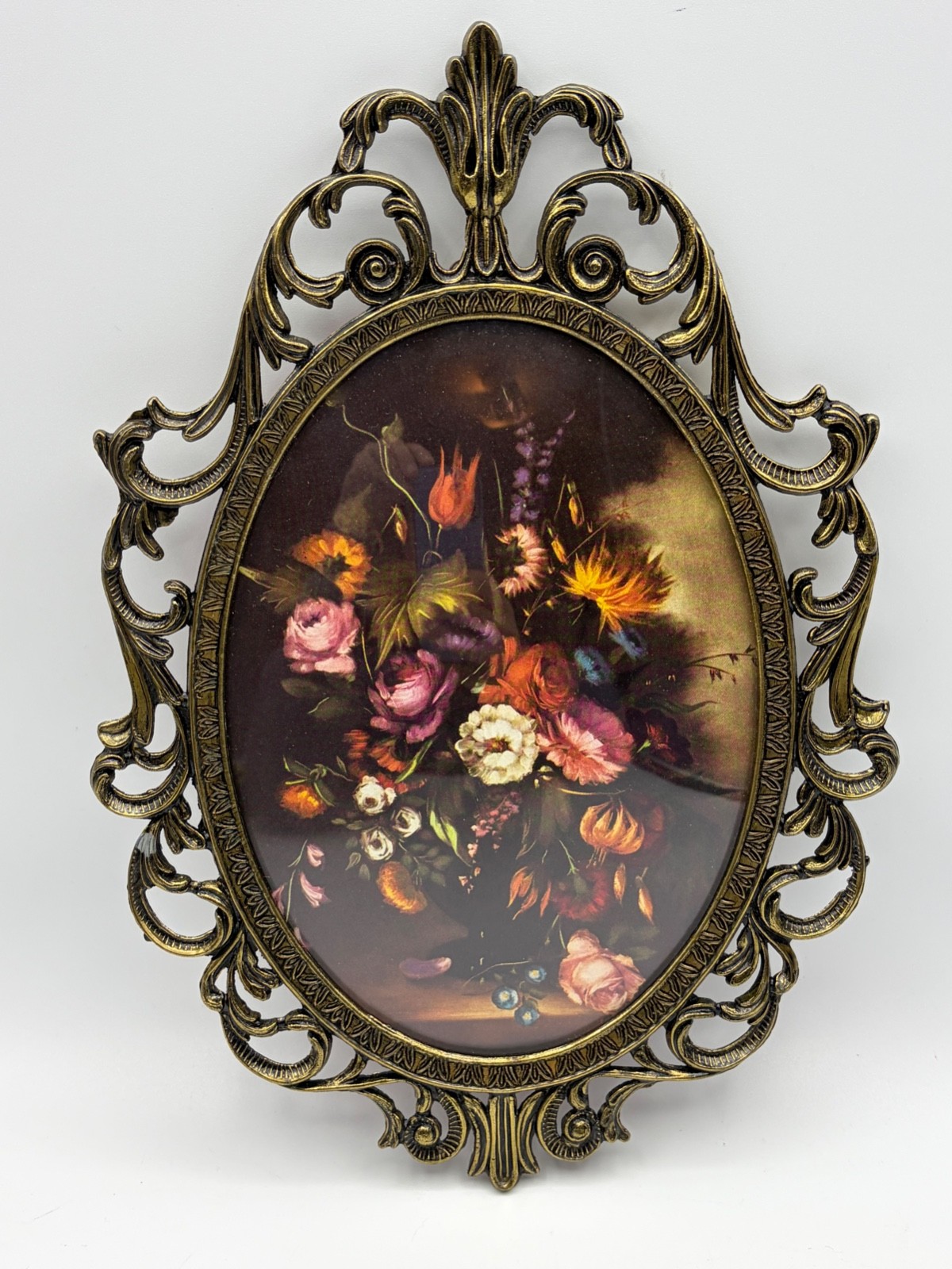 Vtg Italian Oval Brass ornate Metal framed Flower Print Convex Glass 10X7\